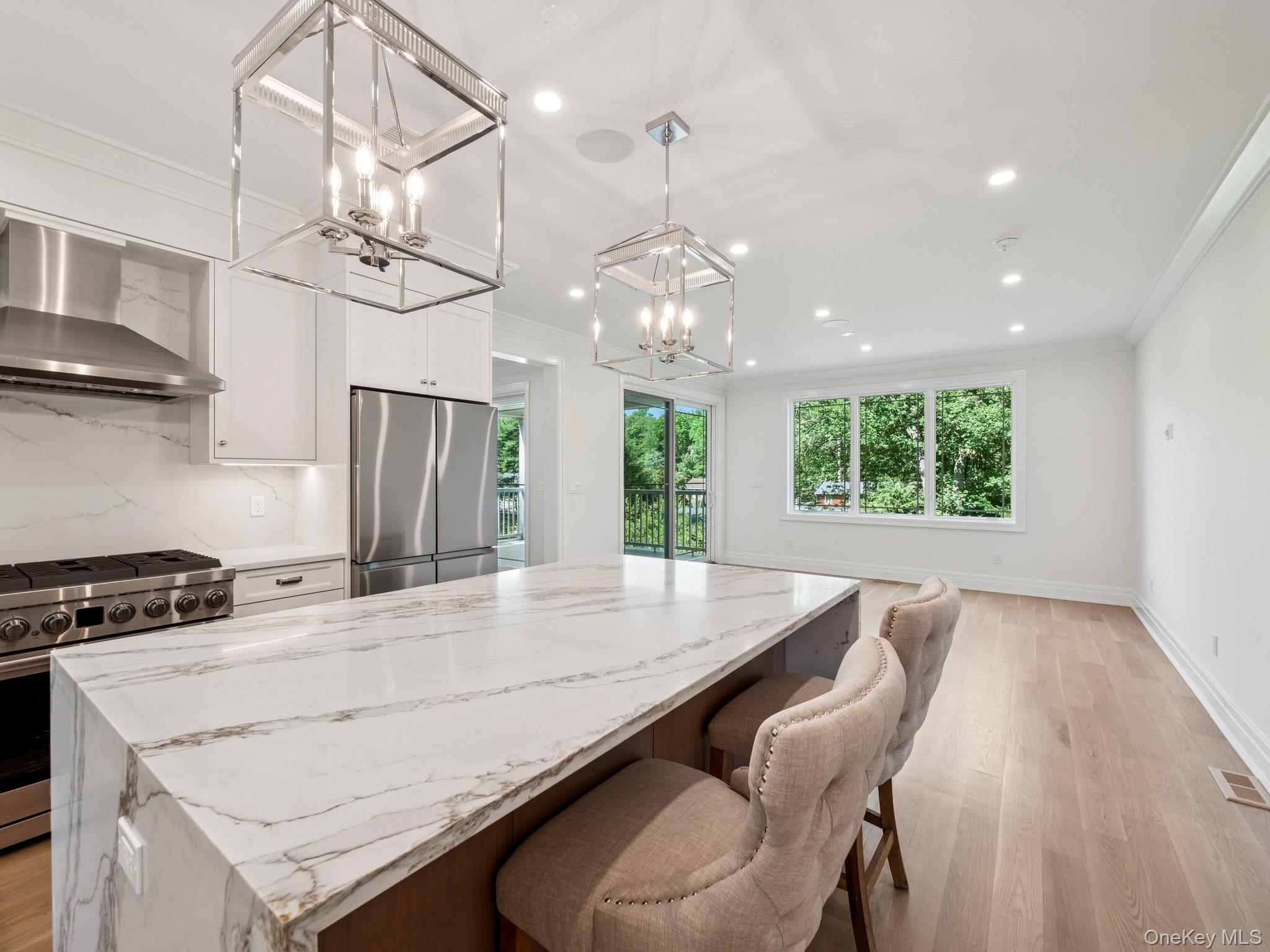 #9 photo, 2 Arthur Place, Woodbury , NY 11797