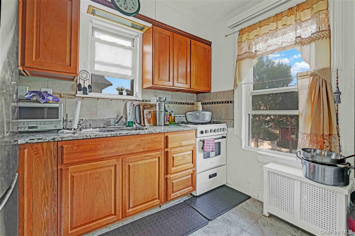 #20 photo, 85-34 121st Street, क्यू गार्डन्स Kew Gardens , NY 11415