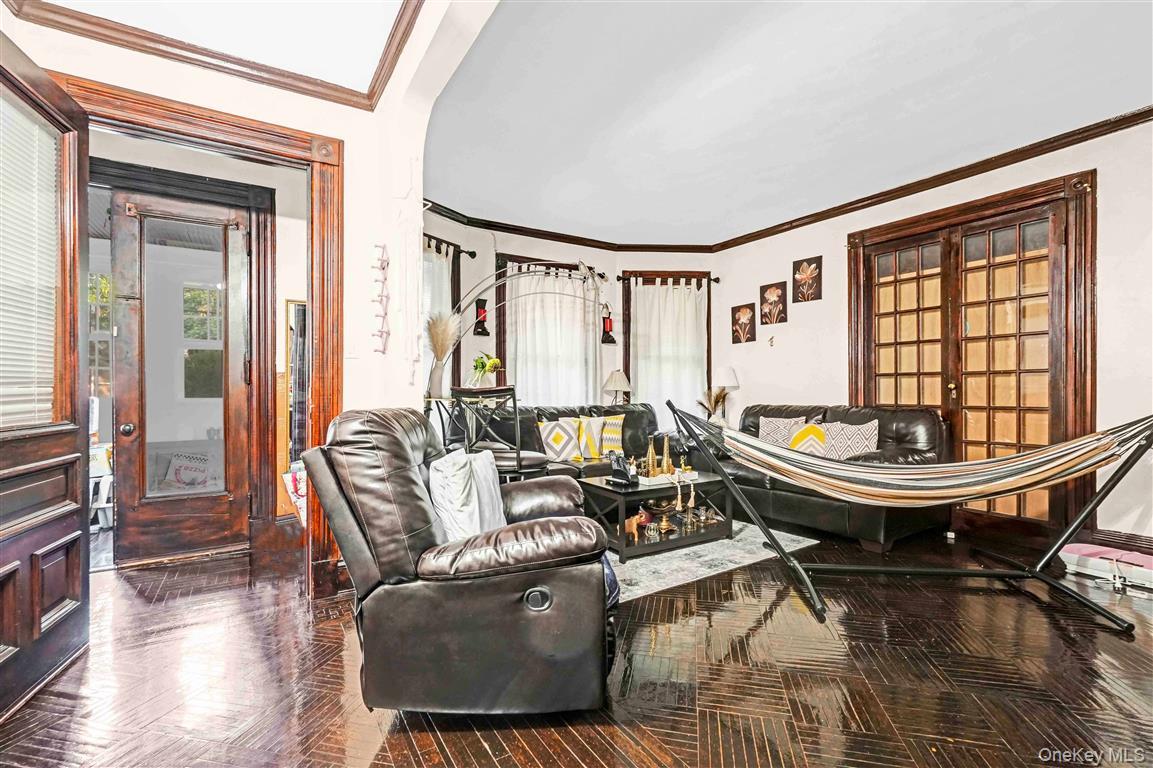 #7 photo, 85-34 121st Street, क्यू गार्डन्स Kew Gardens , NY 11415