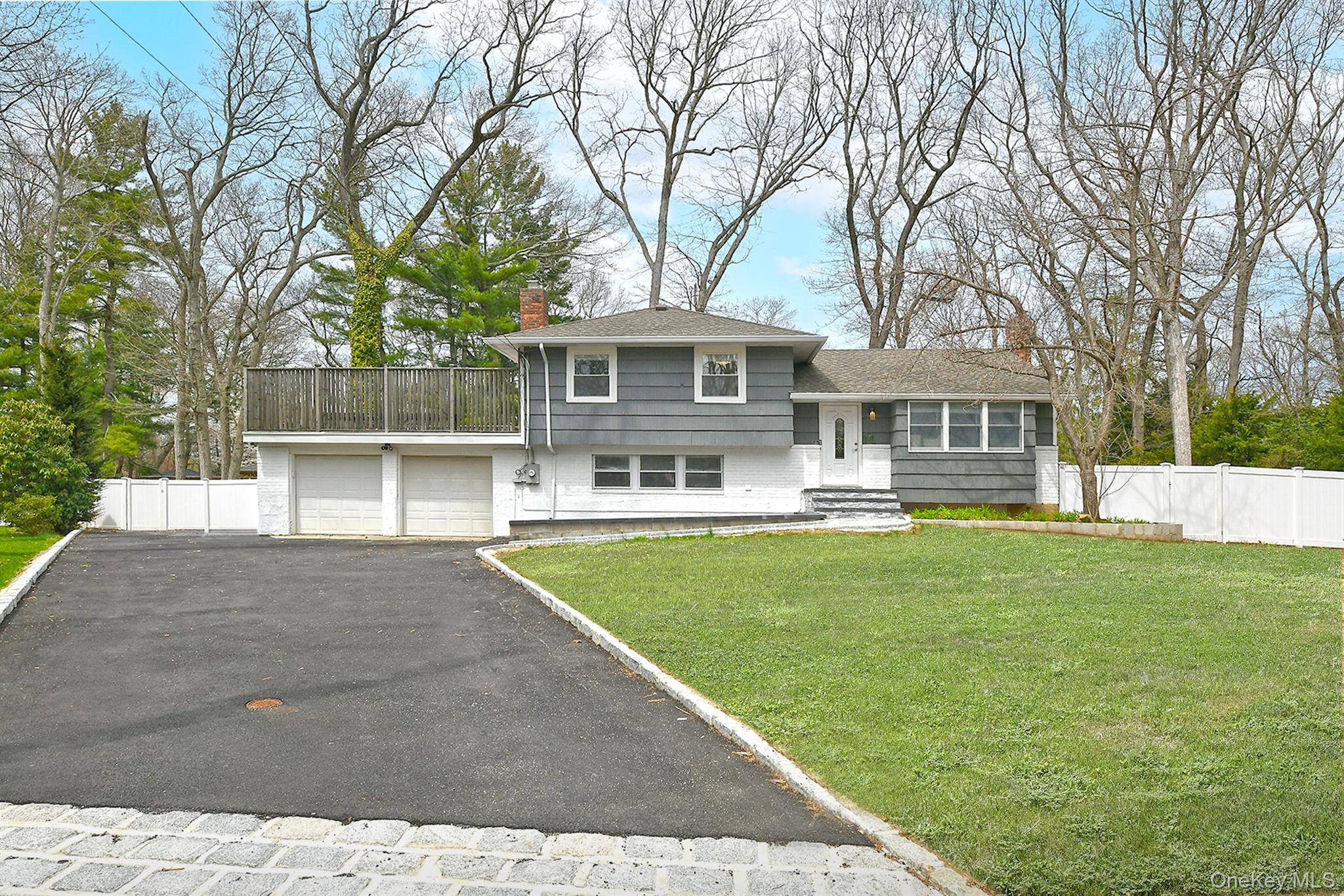 #1 photo, 5 Shadywood Court, サフォーク郡 Huntington , NY 11743