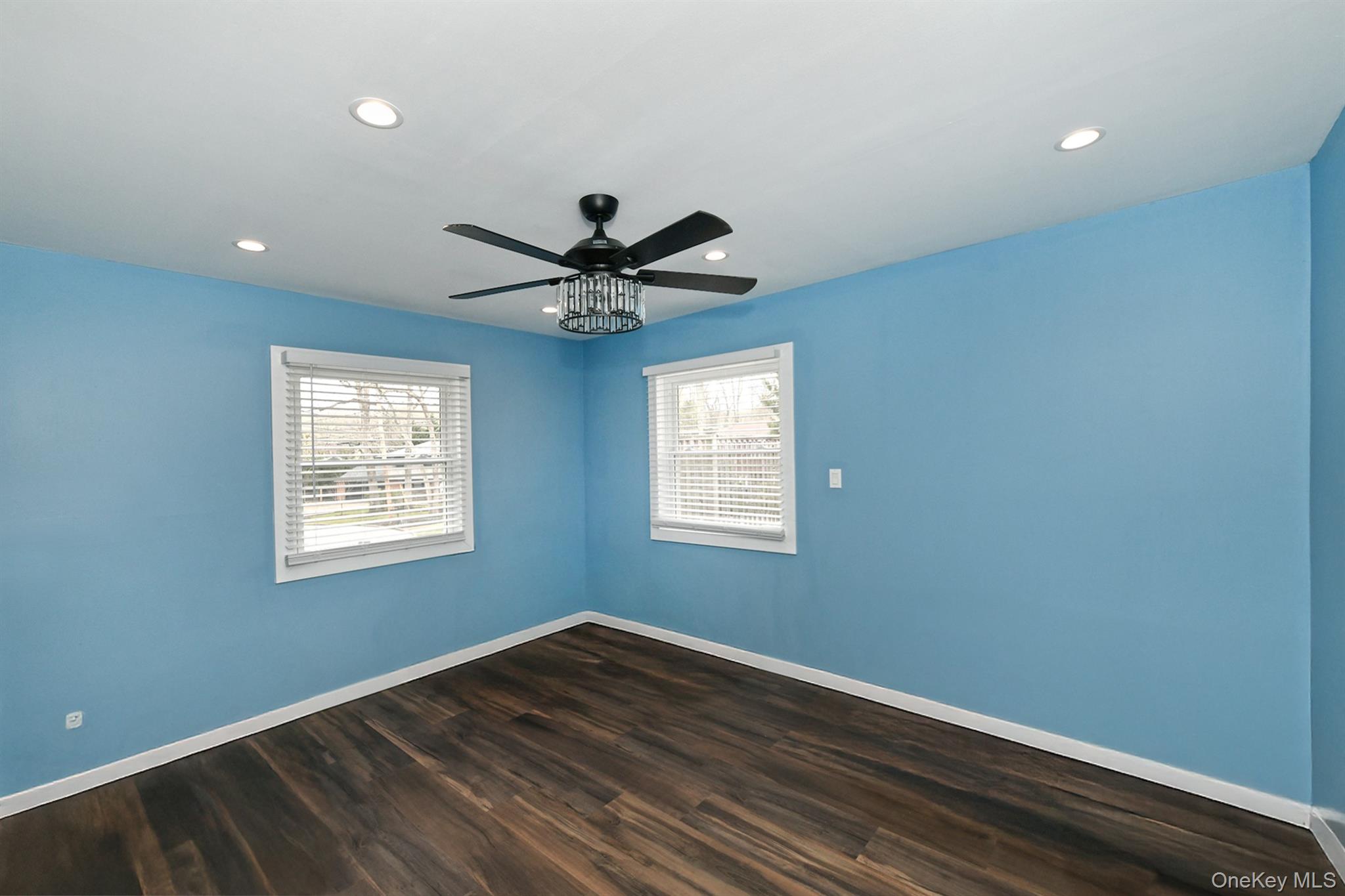 #10 photo, 5 Shadywood Court, サフォーク郡 Huntington , NY 11743