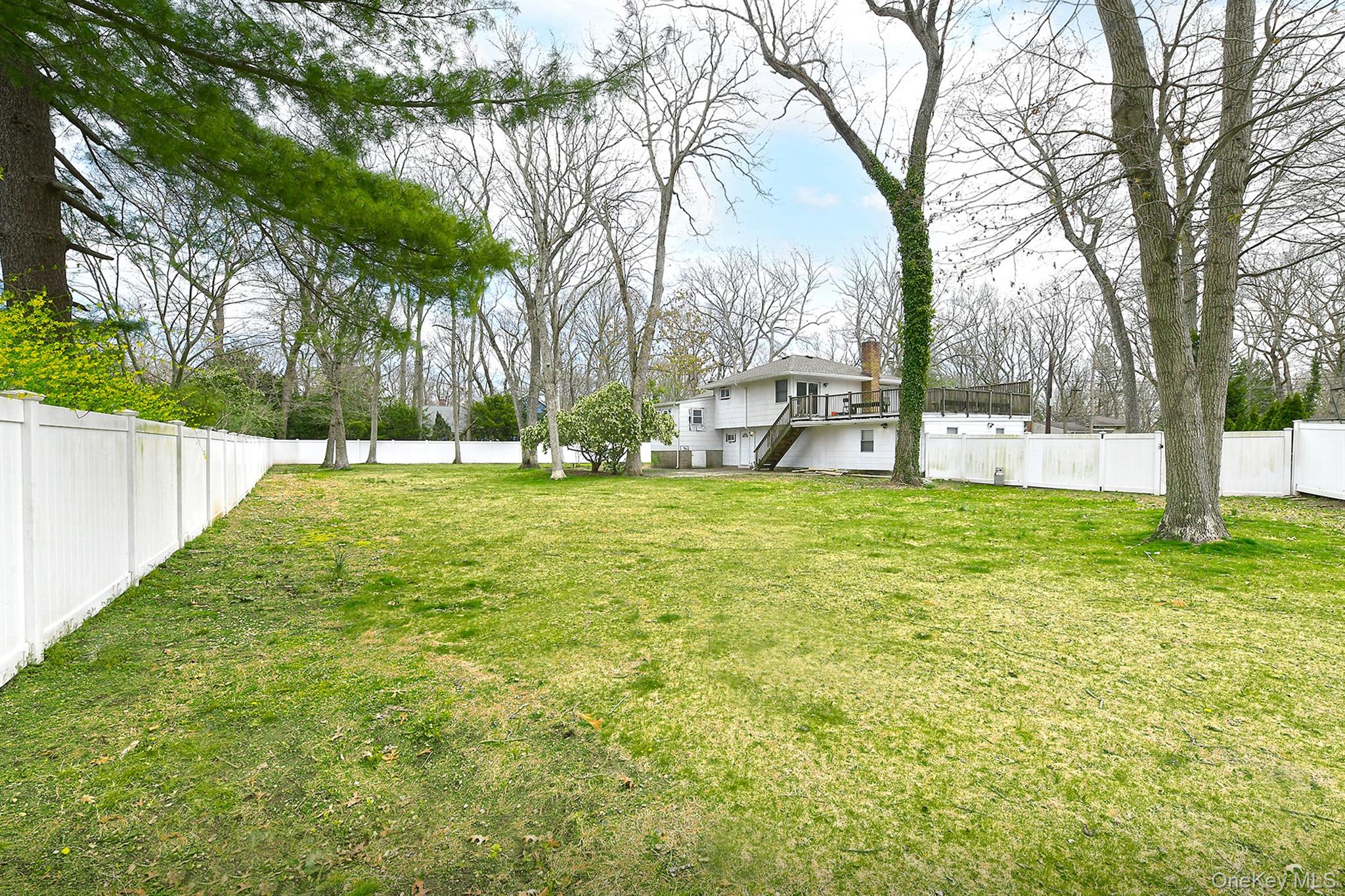 #2 photo, 5 Shadywood Court, サフォーク郡 Huntington , NY 11743