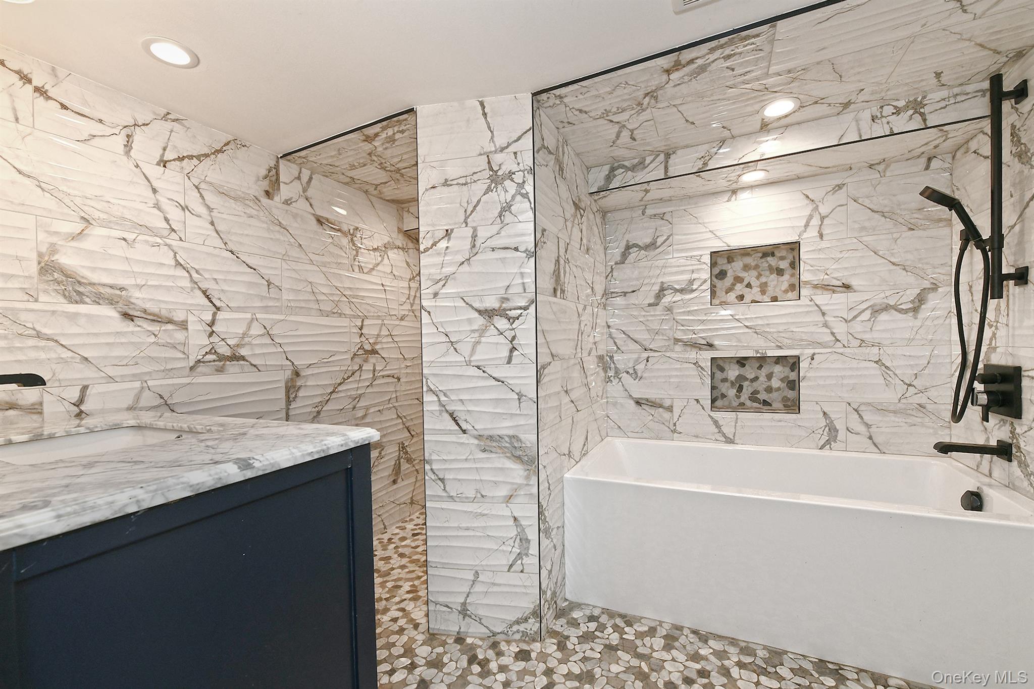 #6 photo, 5 Shadywood Court, サフォーク郡 Huntington , NY 11743