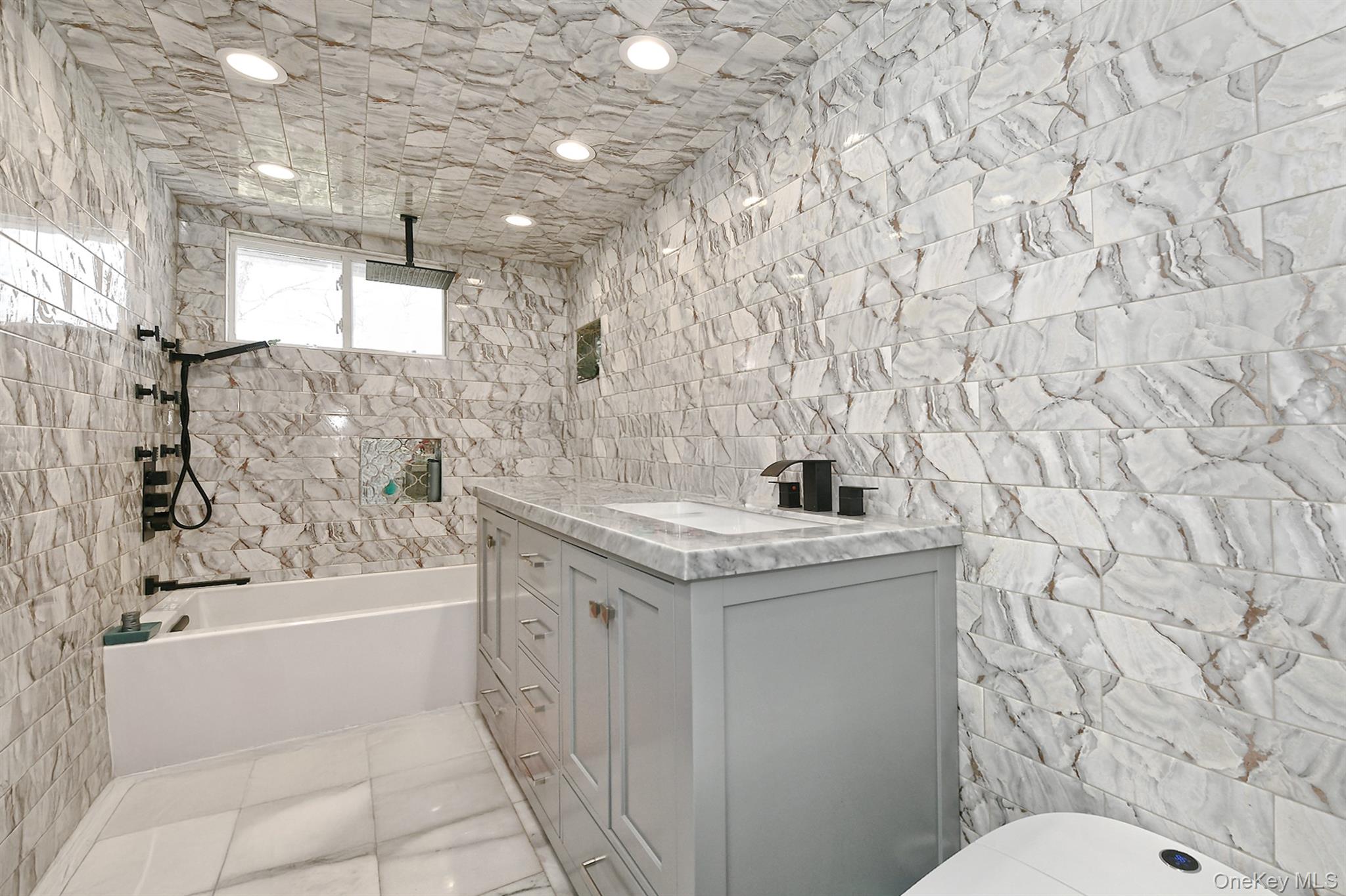 #9 photo, 5 Shadywood Court, サフォーク郡 Huntington , NY 11743