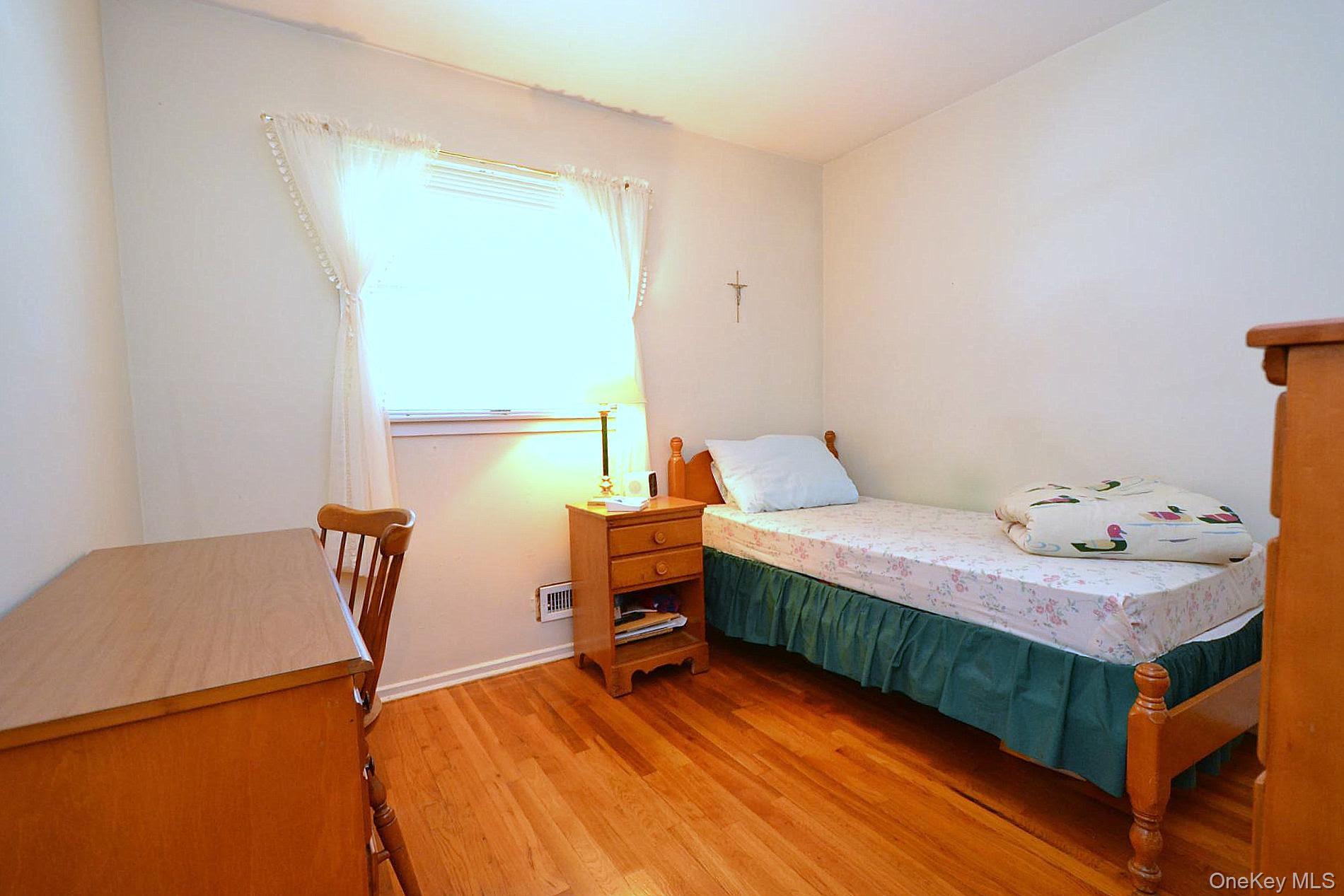 #14 photo, 348 Town Line Road, Commack , NY 11725