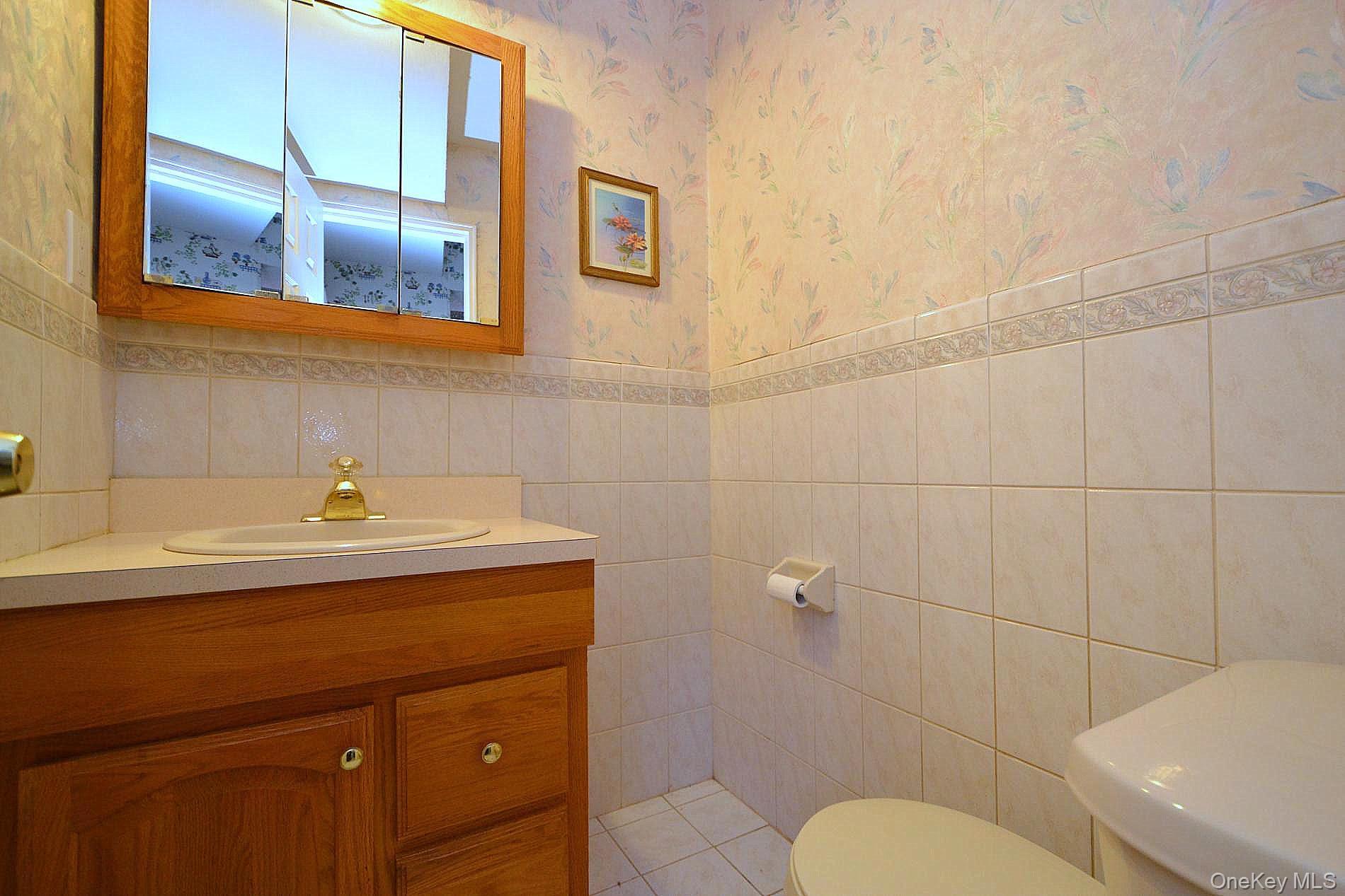 #17 photo, 348 Town Line Road, Commack , NY 11725