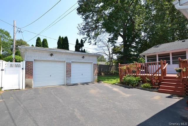 #4 photo, 348 Town Line Road, Commack , NY 11725