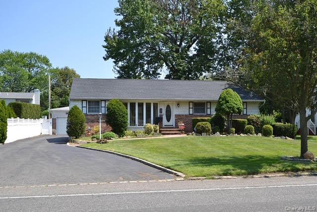 #5 photo, 348 Town Line Road, Commack , NY 11725