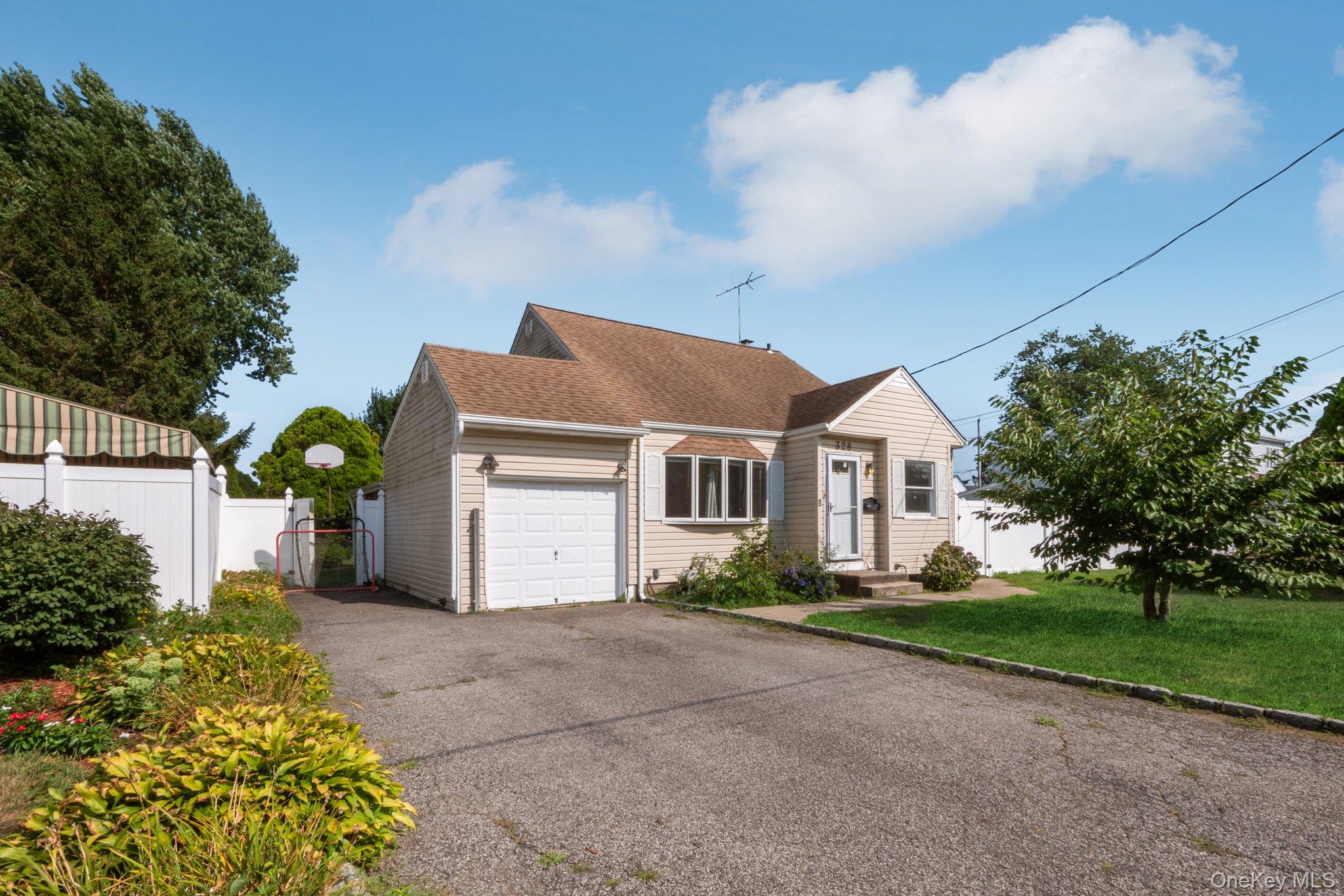 #1 photo, 328 Henry Street, Bethpage , NY 11714