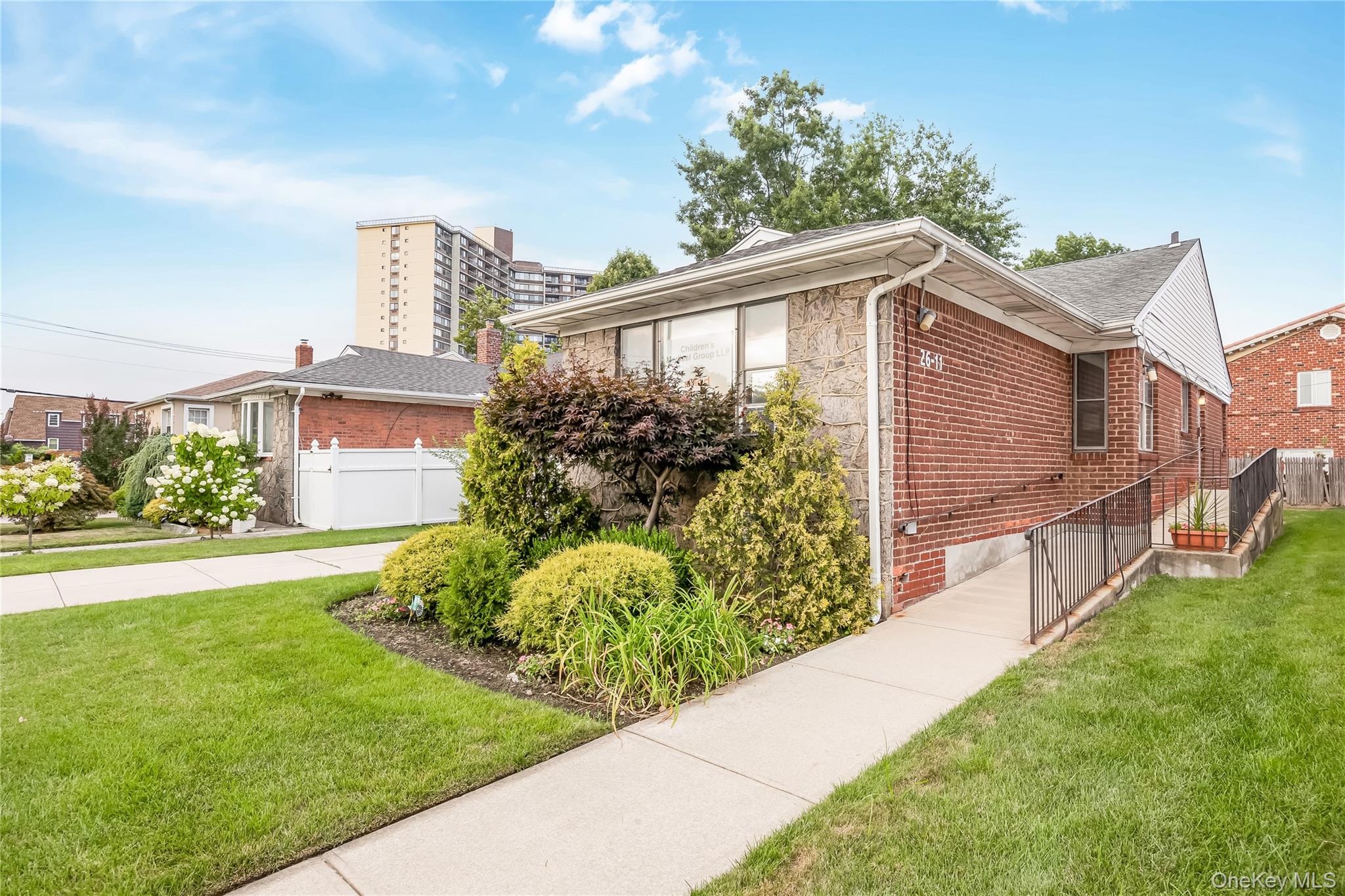 #3 photo, 26-11 Corporal Kennedy Street, クイーンズ区 Bayside , NY 11360