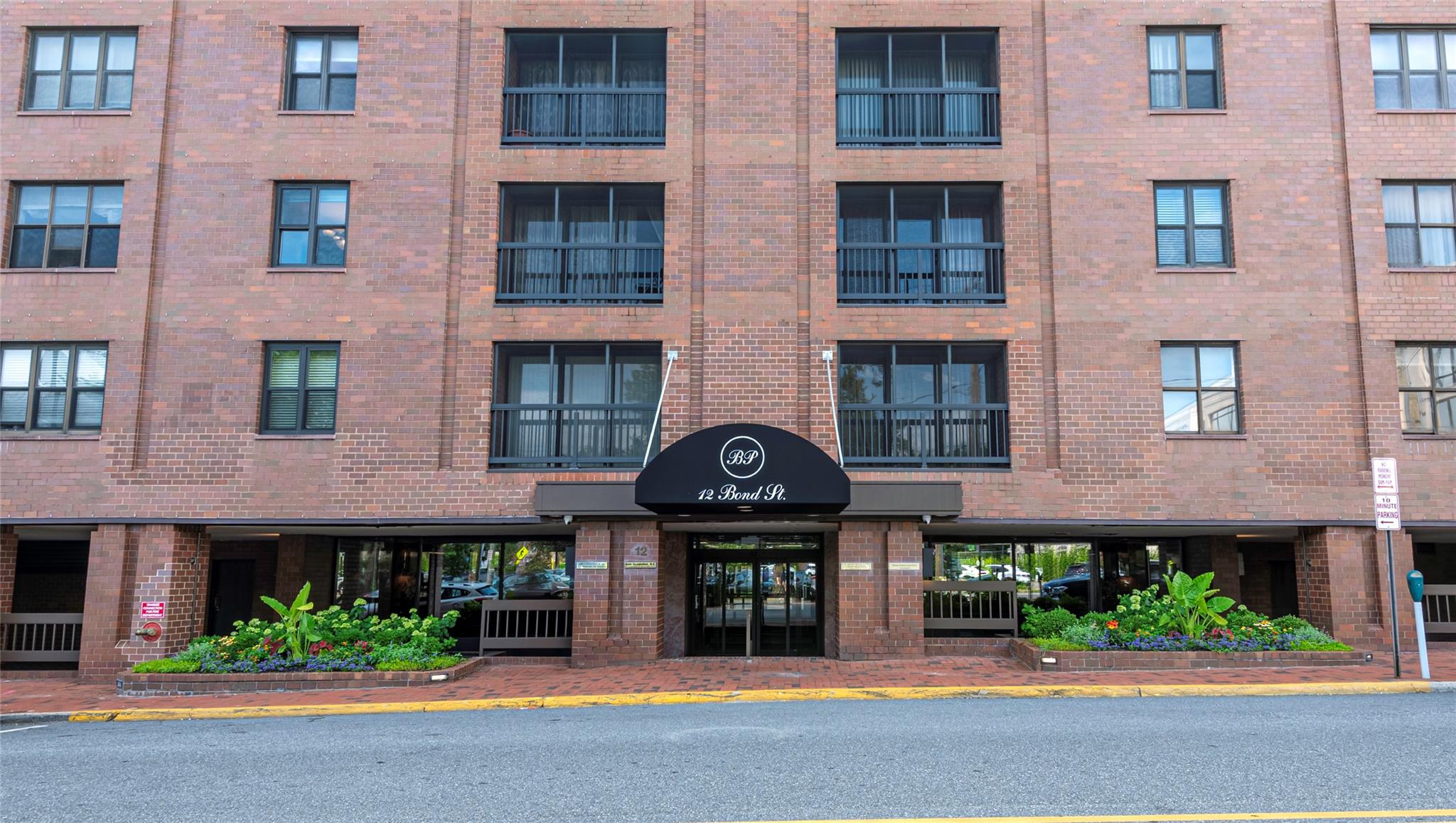 #1 photo, 12 Bond Street, ナッソー郡 Great Neck , NY 11021