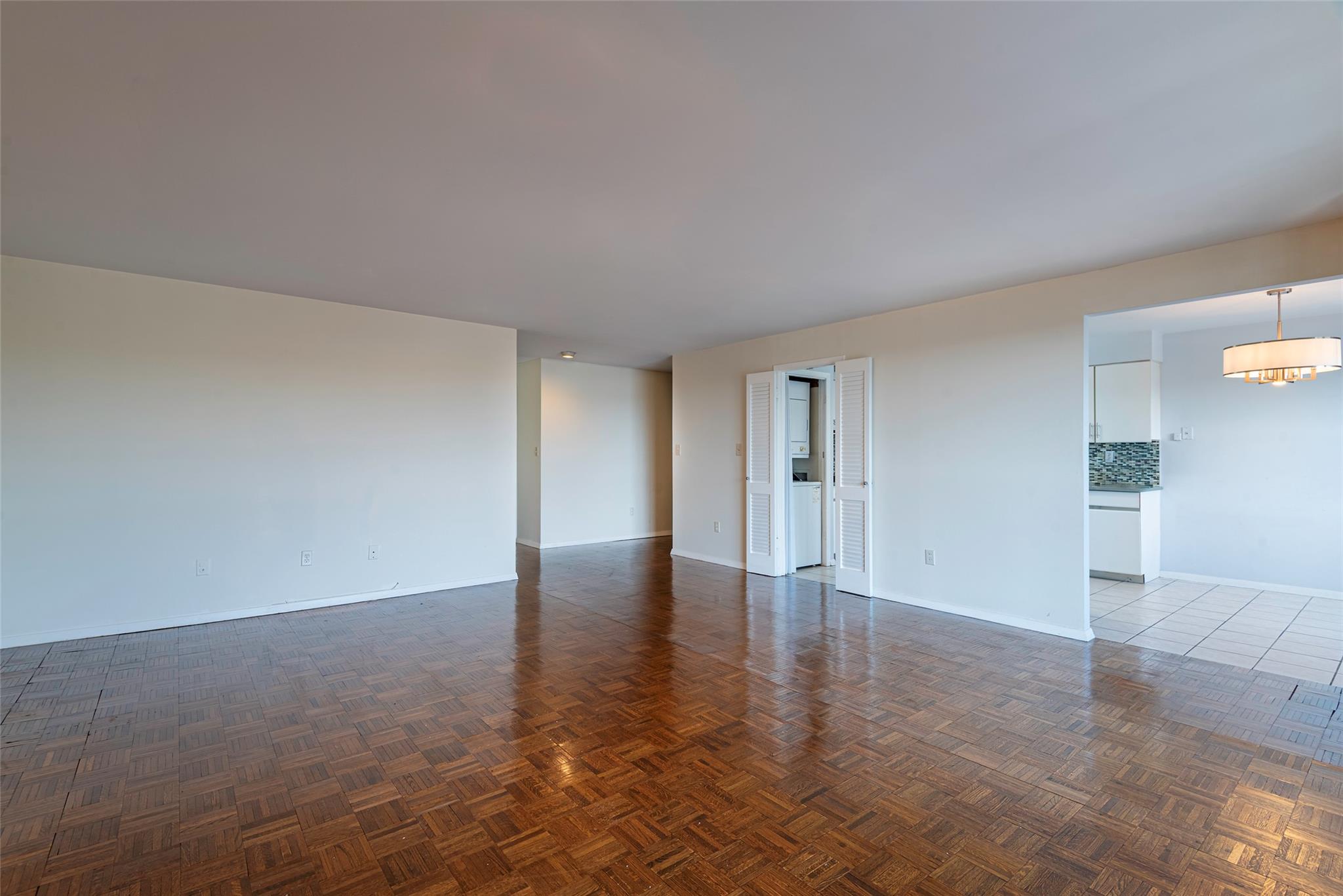 #5 photo, 12 Bond Street, ナッソー郡 Great Neck , NY 11021