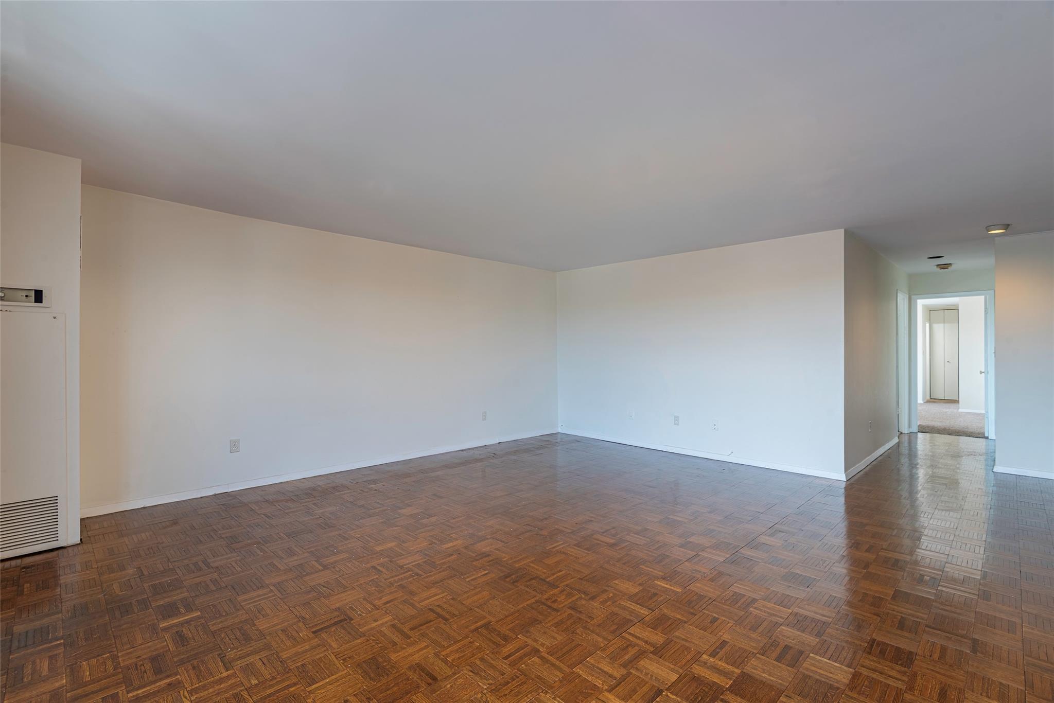 #6 photo, 12 Bond Street, ナッソー郡 Great Neck , NY 11021