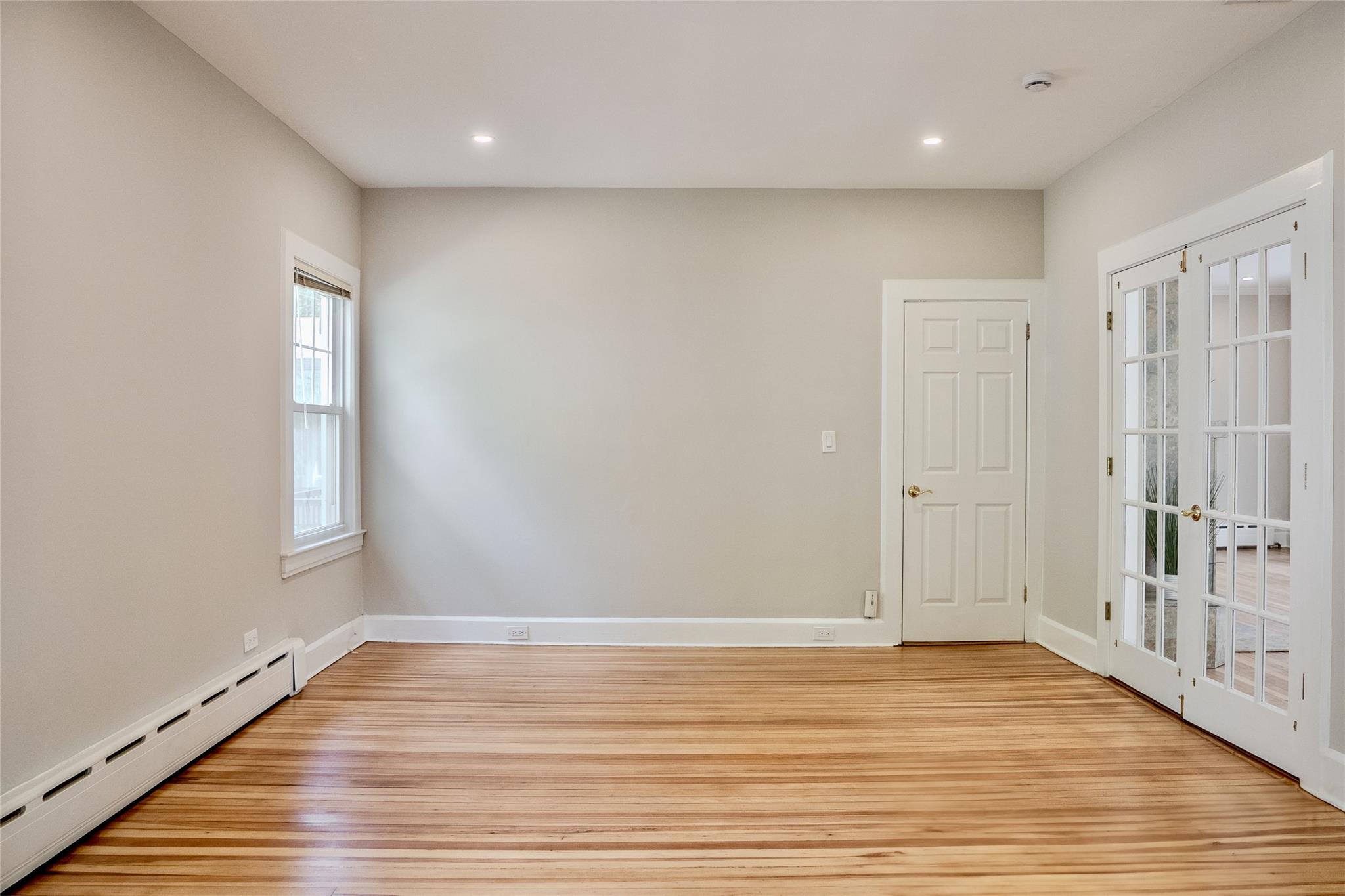 #15 photo, 31 Central Drive, Port Washington , NY 11050