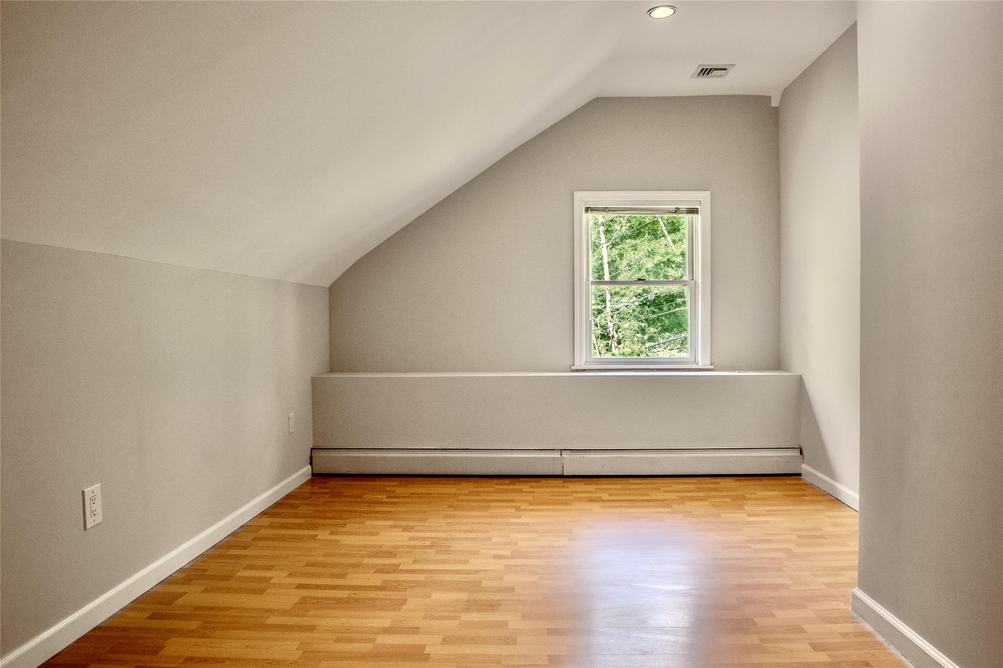 #19 photo, 31 Central Drive, Port Washington , NY 11050