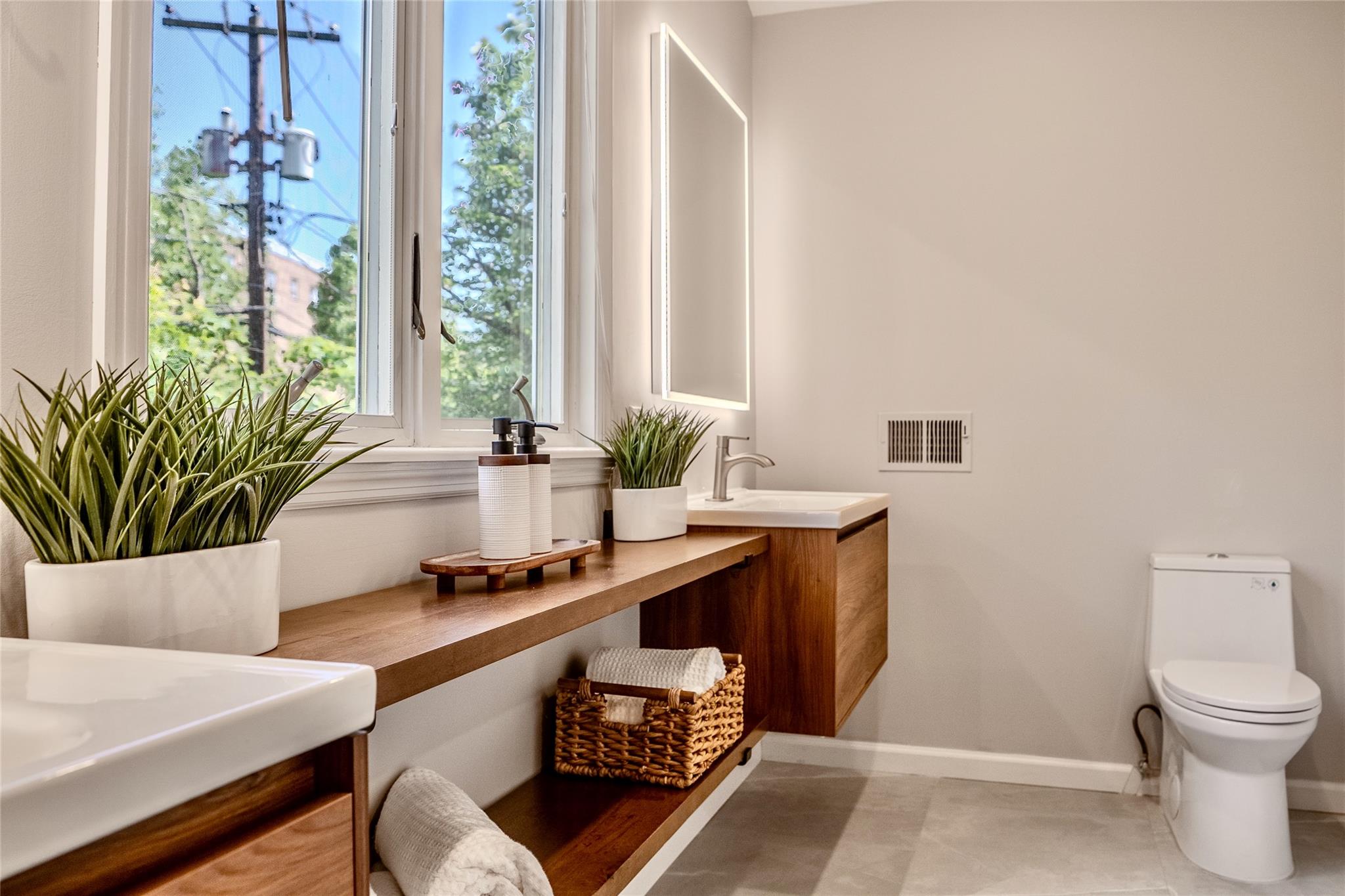 #5 photo, 31 Central Drive, Port Washington , NY 11050