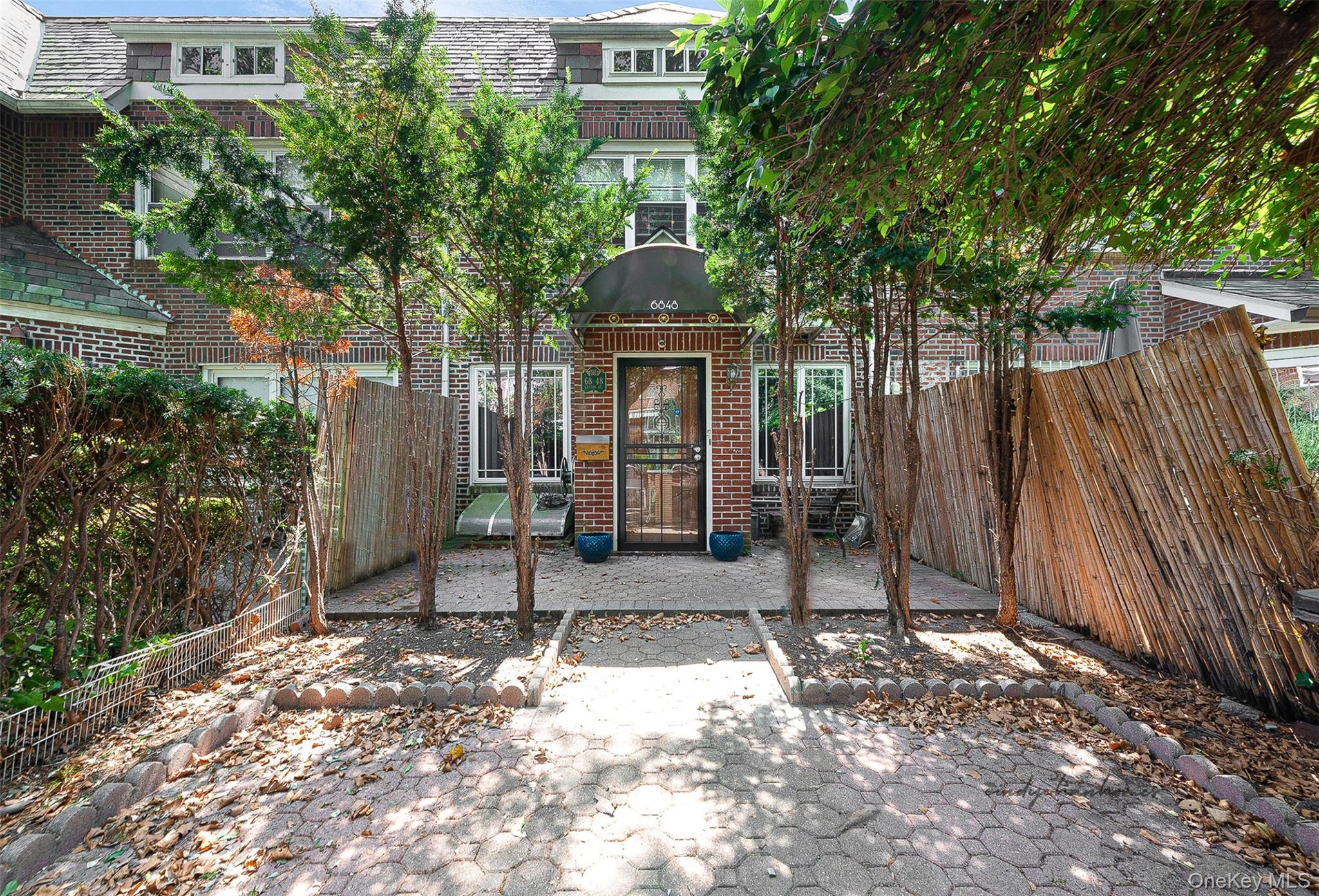 #1 photo, 68-48 Groton Street, Куинс ‖ Forest Hills , NY 11375