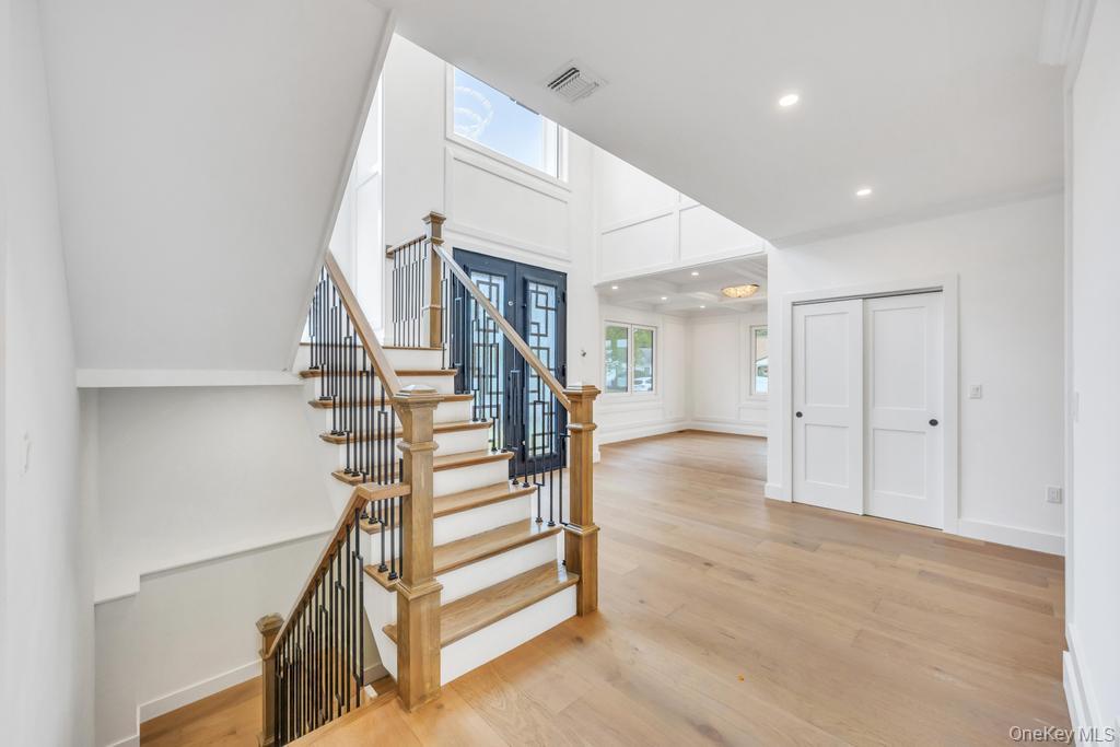 #10 photo, 472 Farmranch Road, Bethpage , NY 11714