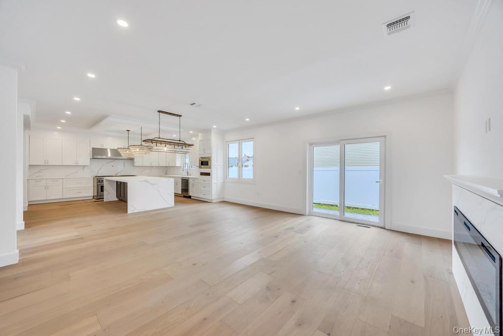 #13 photo, 472 Farmranch Road, Bethpage , NY 11714