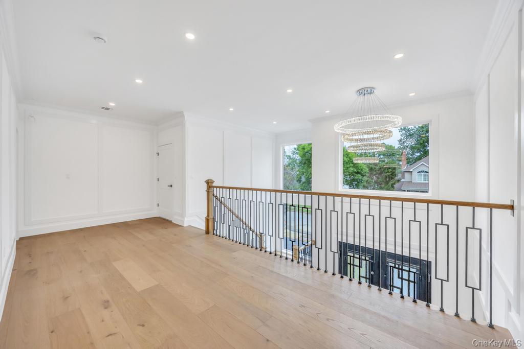 #19 photo, 472 Farmranch Road, Bethpage , NY 11714