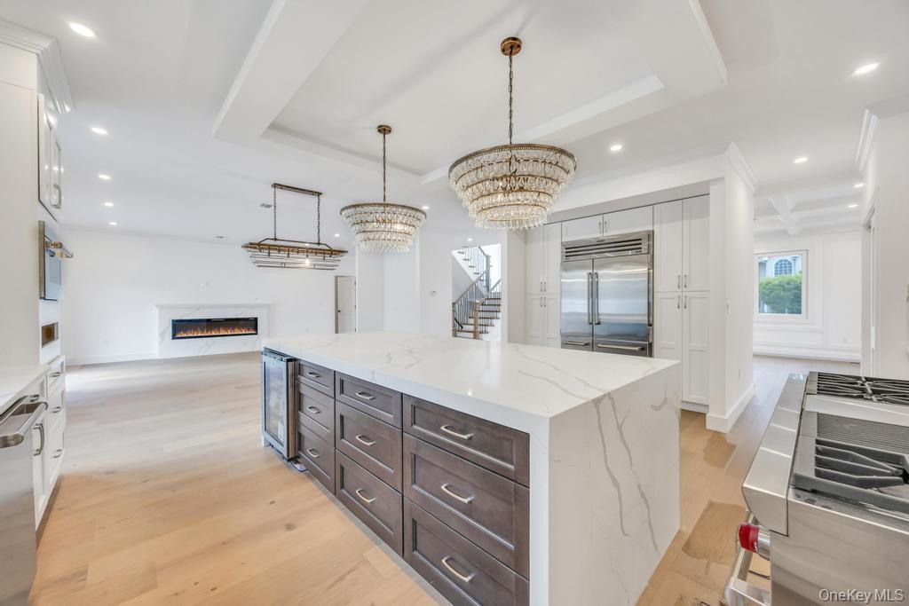 #4 photo, 472 Farmranch Road, Bethpage , NY 11714