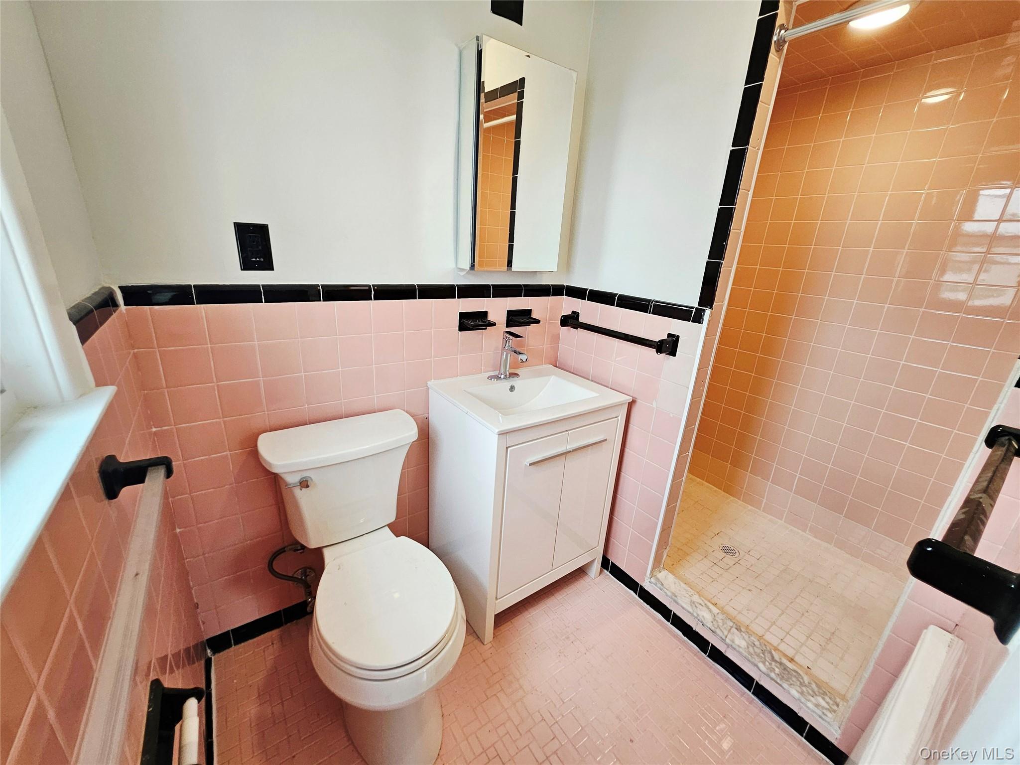 #19 photo, 357 Hicksville Road, Bethpage , NY 11714