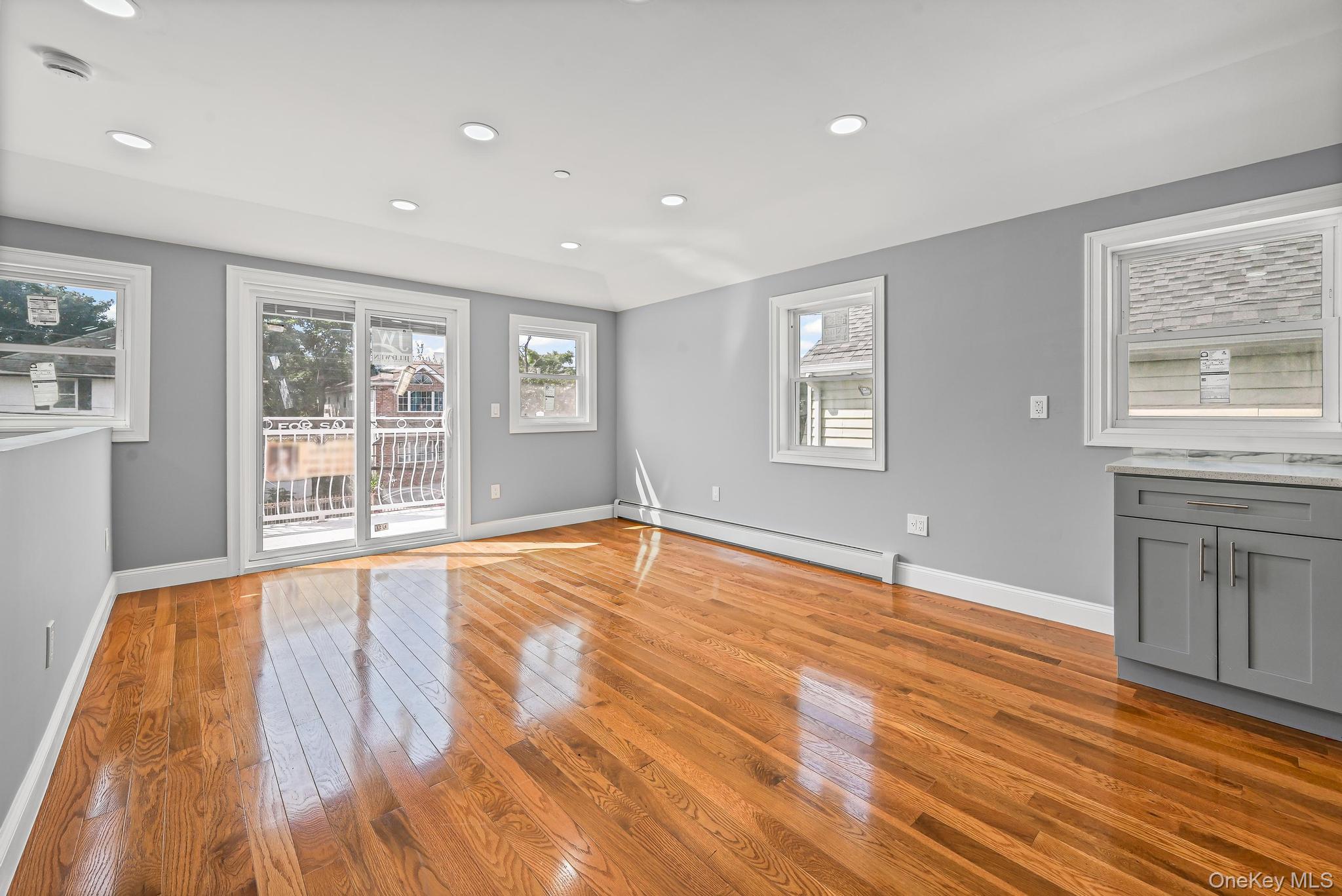 #13 photo, 18821 118th Avenue, クイーンズ区 Saint Albans , NY 11412