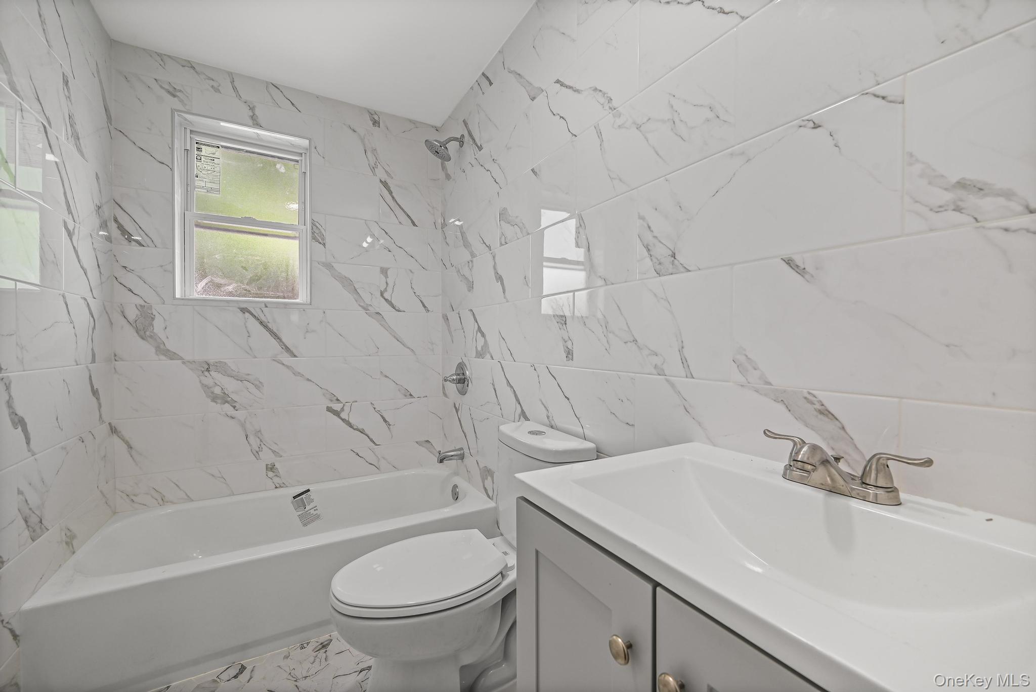 #14 photo, 18821 118th Avenue, クイーンズ区 Saint Albans , NY 11412