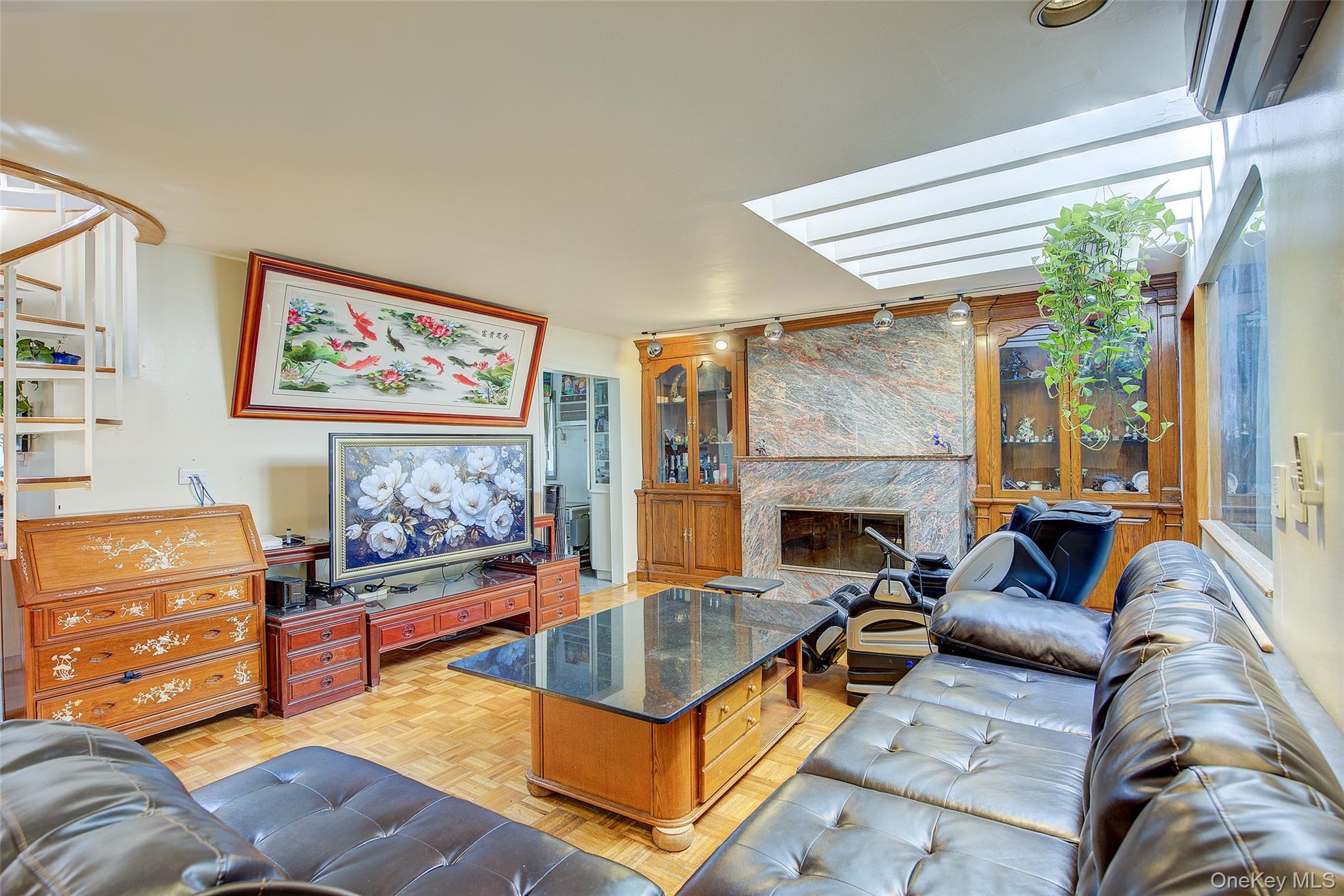 #3 photo, 249-35 51 Avenue, Little Neck , NY 11362