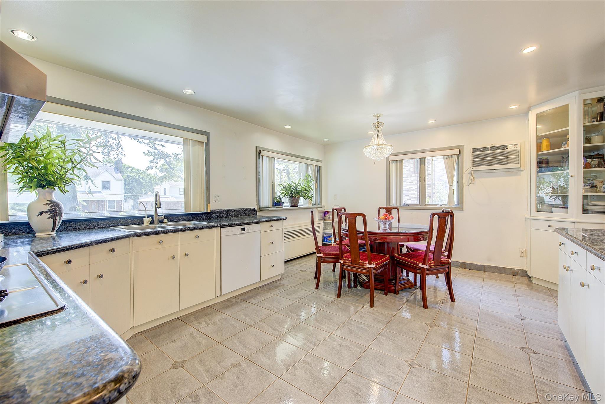 #6 photo, 249-35 51 Avenue, Little Neck , NY 11362