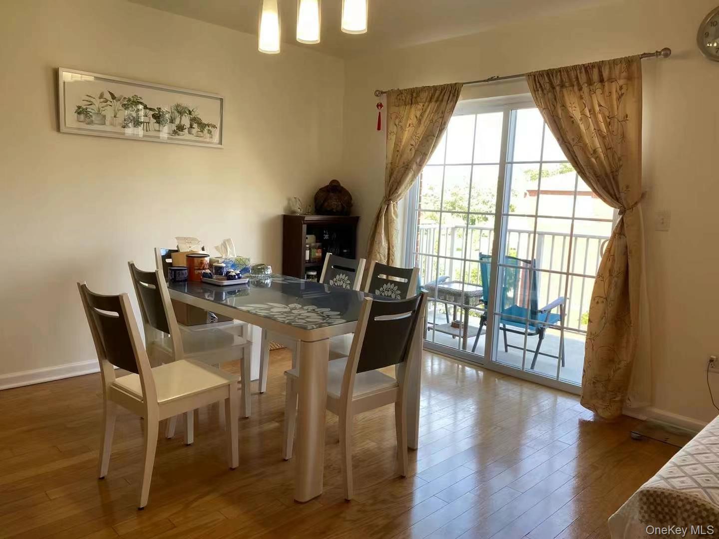 #4 photo, 306 Weatherly Place, クイーンズ区 College Point , NY 11356