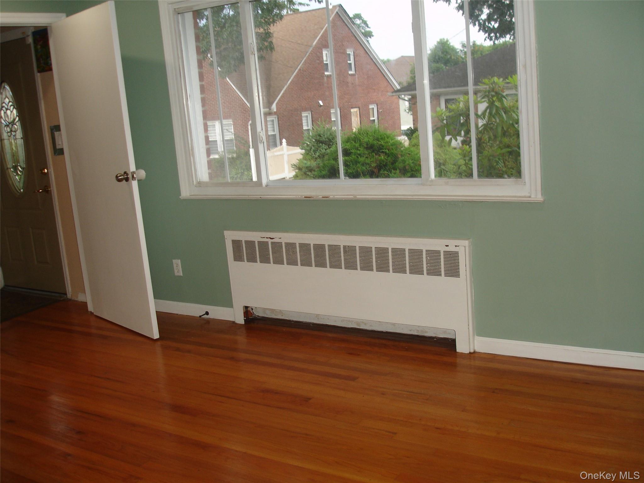 #10 photo, 253 Frederick Avenue, Floral Park , NY 11001