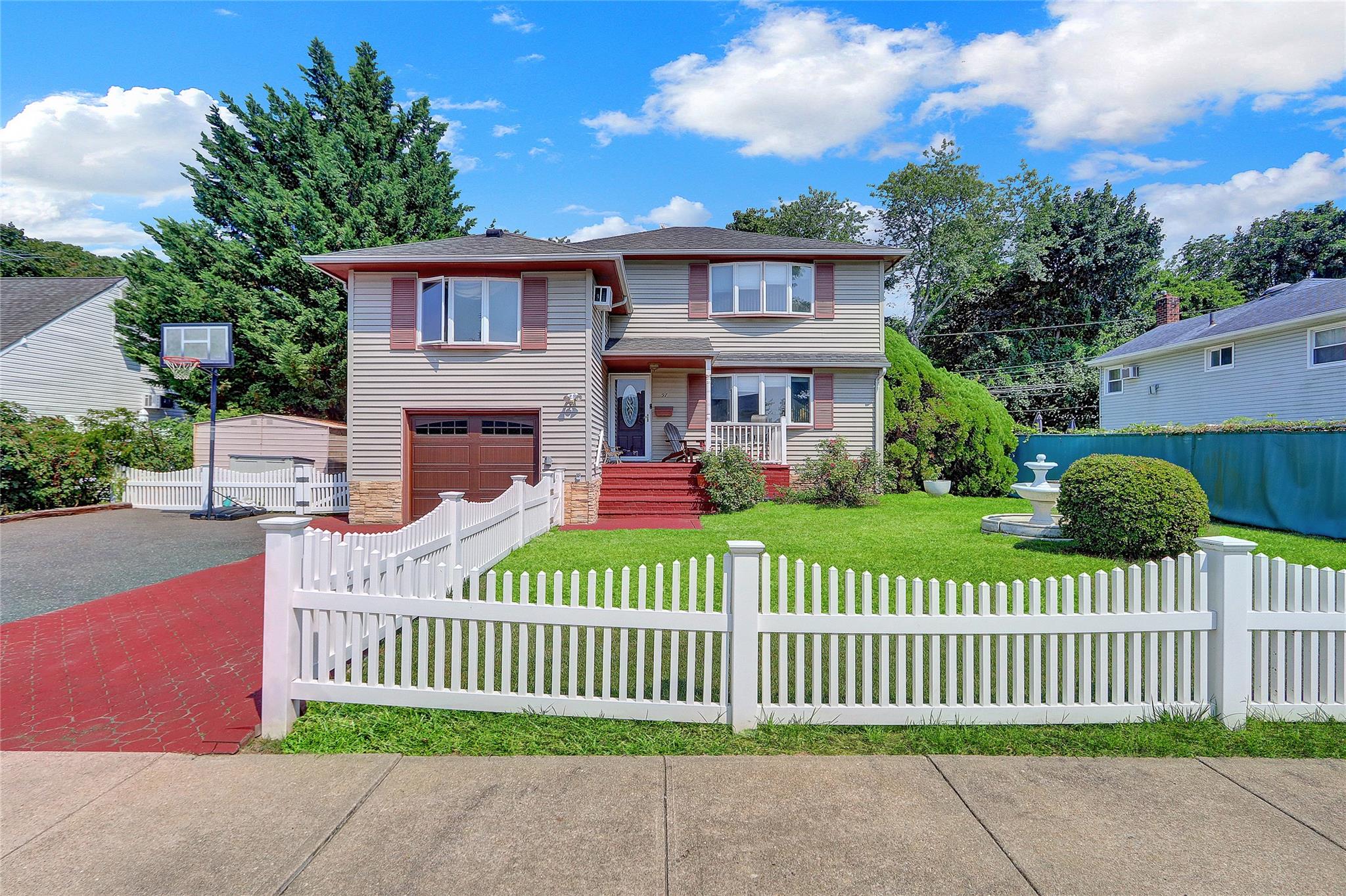 #2 photo, 57 Elizabeth Drive, ناسو Bethpage , NY 11714