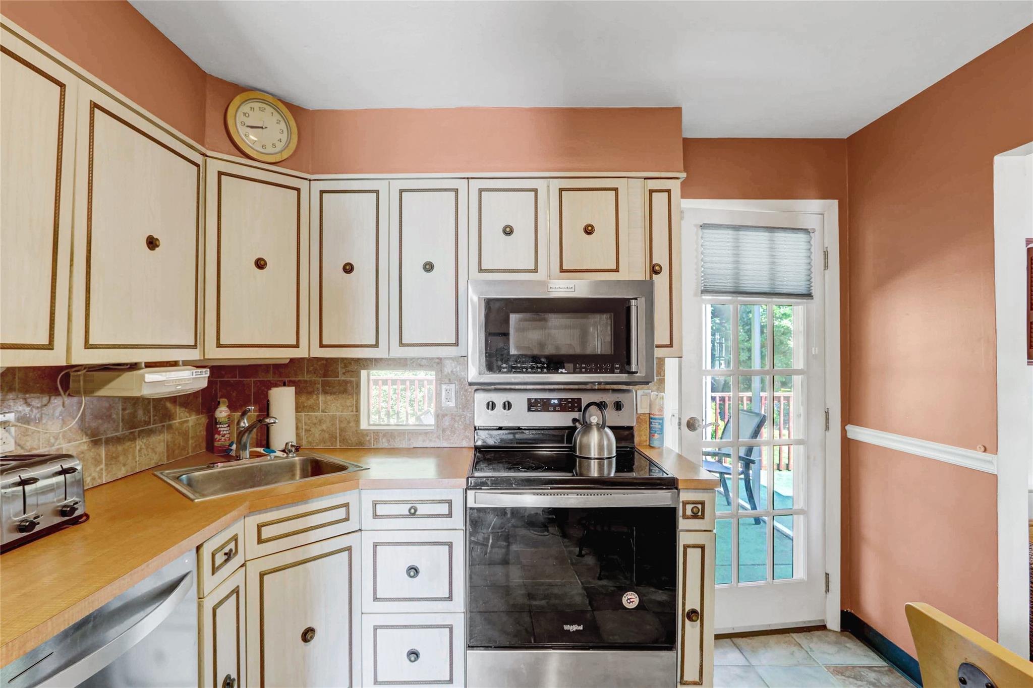 #8 photo, 57 Elizabeth Drive, ناسو Bethpage , NY 11714