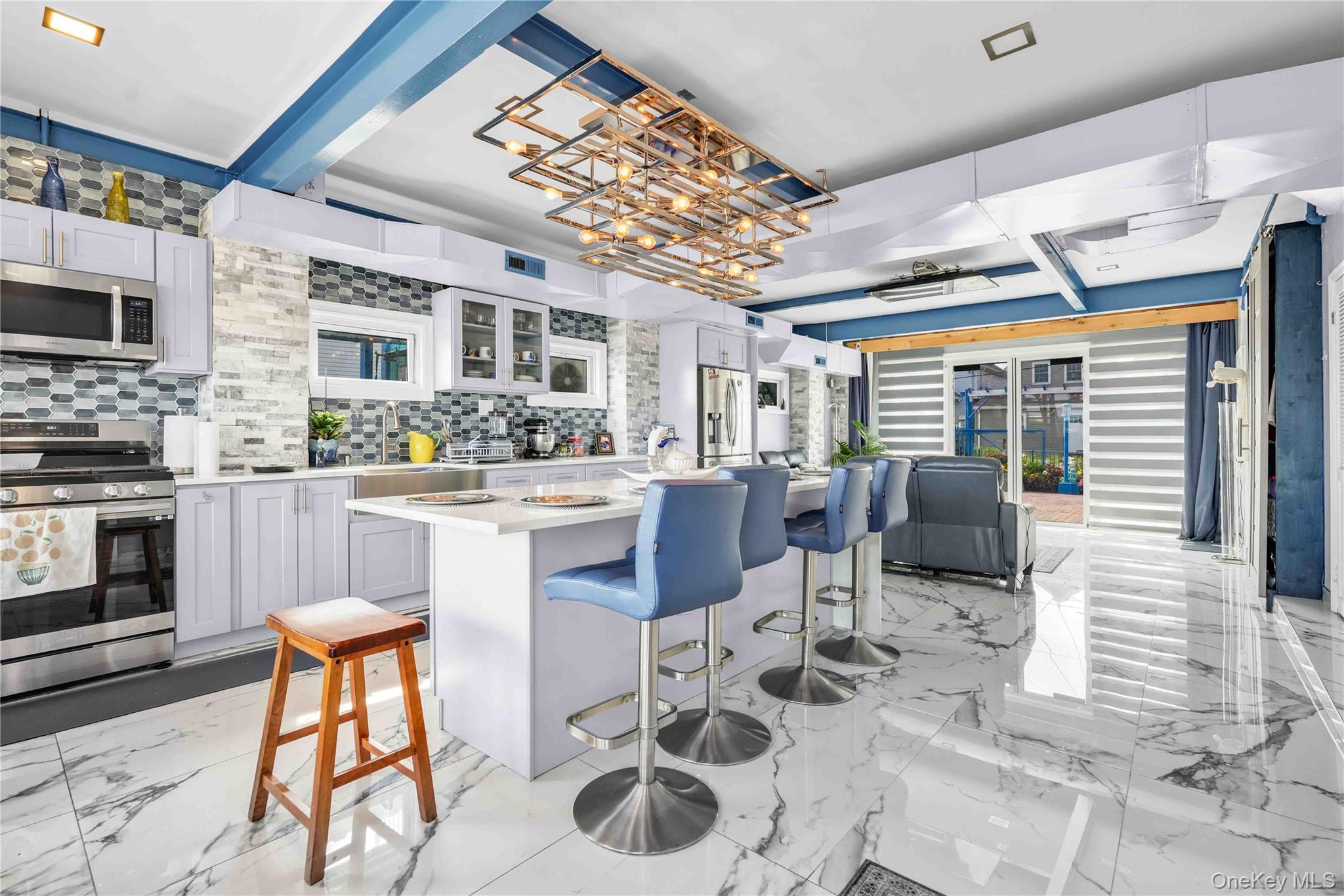 #13 photo, 15579 Bayview Avenue, クイーンズ区 Rosedale , NY 11422