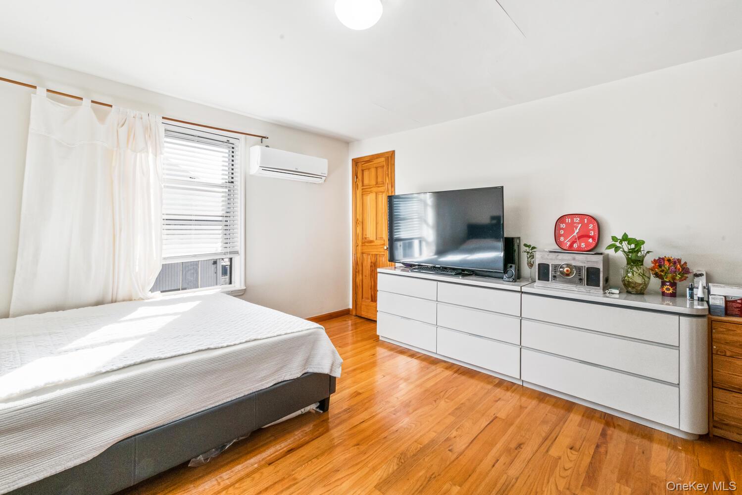 #18 photo, 44-06 Jessie Court, Little Neck , NY 11363