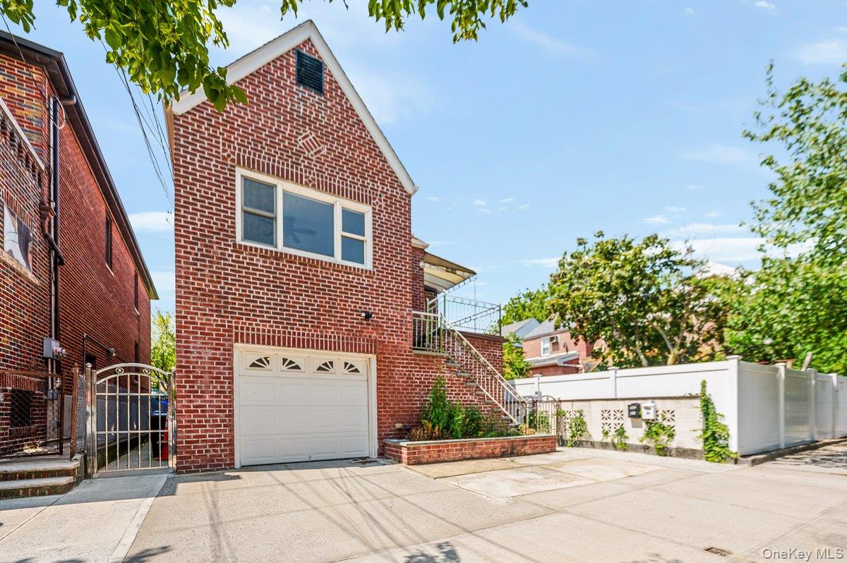 #12 photo, 1861 Hering Avenue, Bronx , NY 10461