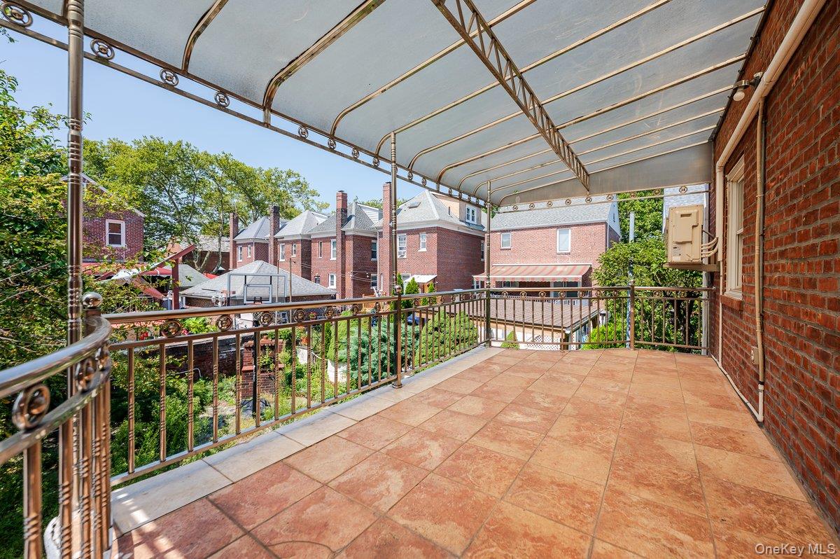 #16 photo, 1861 Hering Avenue, Bronx , NY 10461