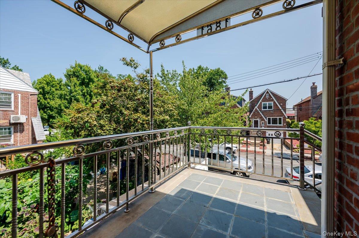 #2 photo, 1861 Hering Avenue, Bronx , NY 10461