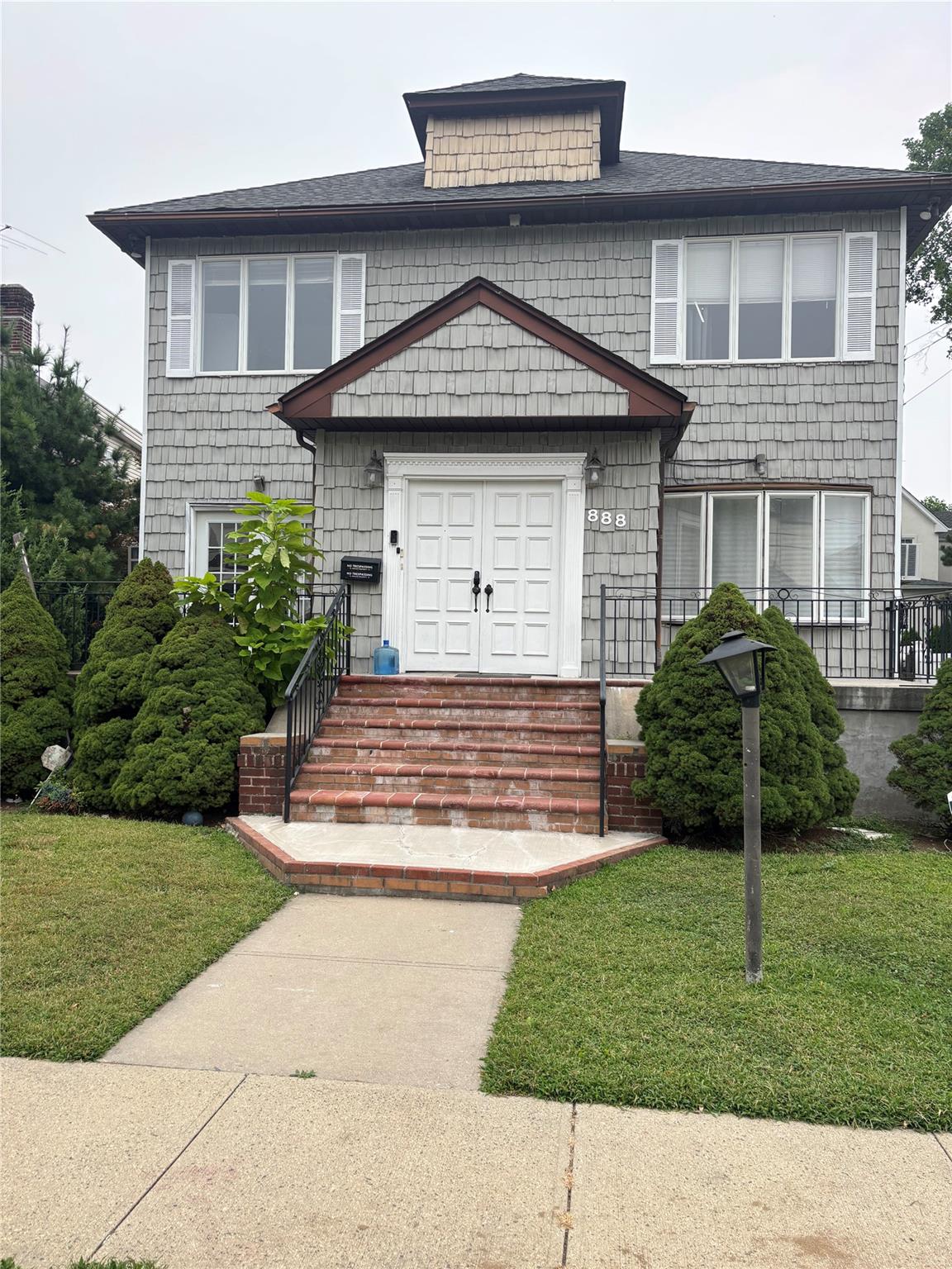 #1 photo, 888 Cambridge Road, ナッソー郡 Woodmere , NY 11598