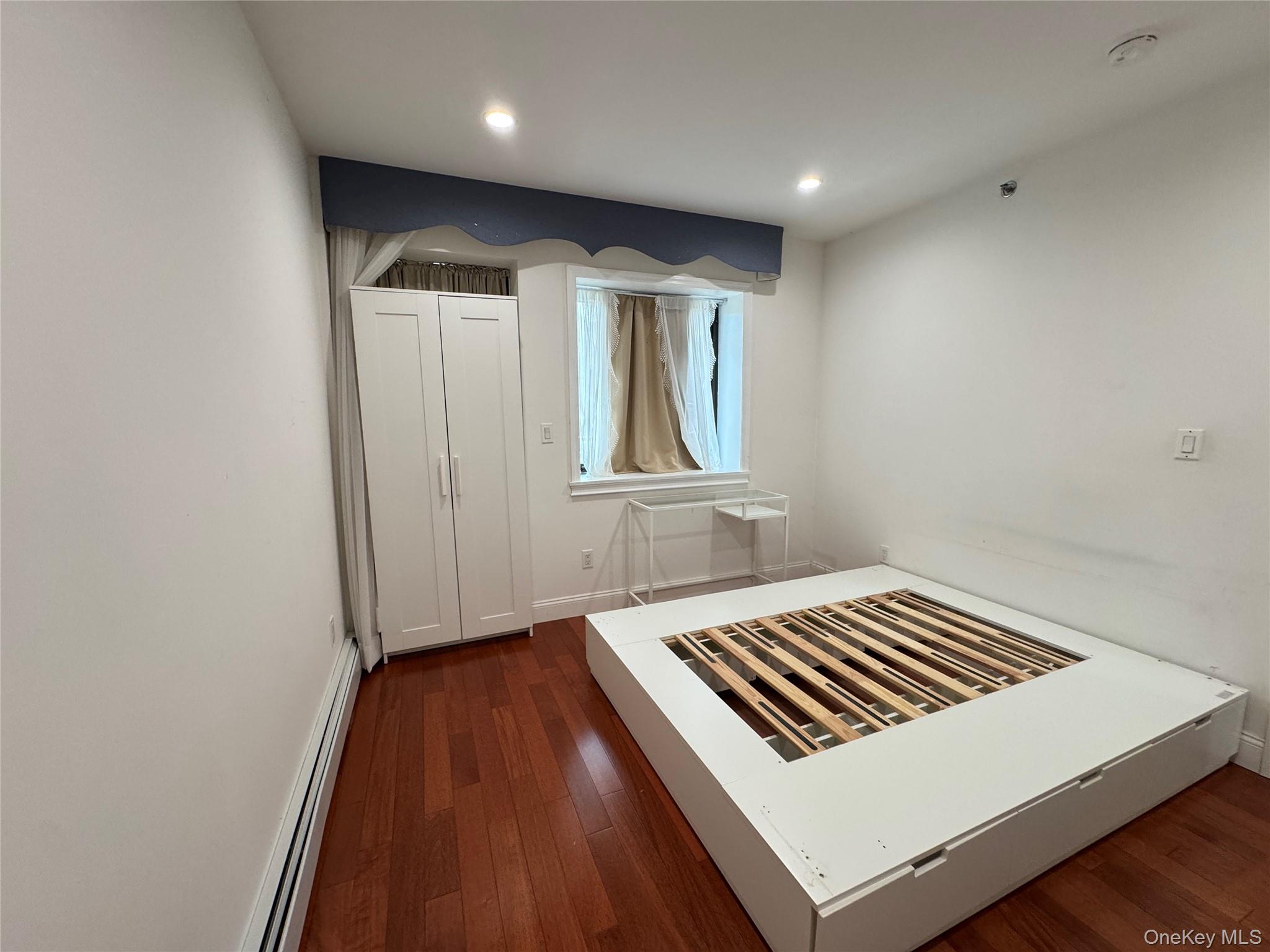 #5 photo, 144-56 Roosevelt Avenue, クイーンズ区 Flushing , NY 11354