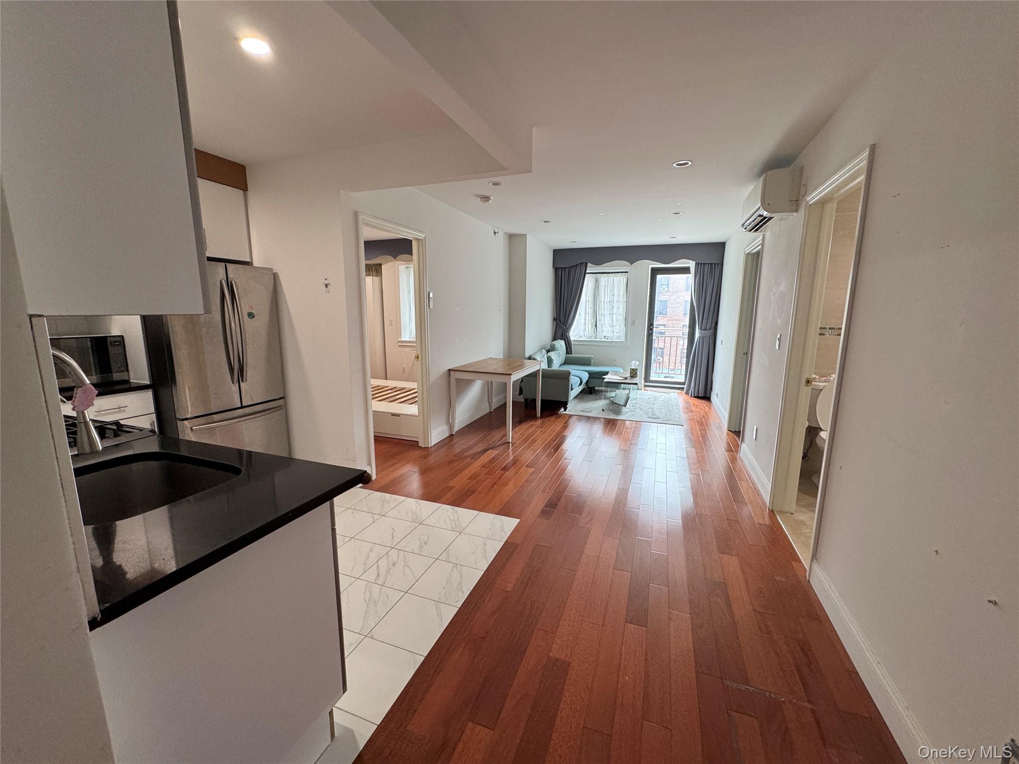 #8 photo, 144-56 Roosevelt Avenue, クイーンズ区 Flushing , NY 11354