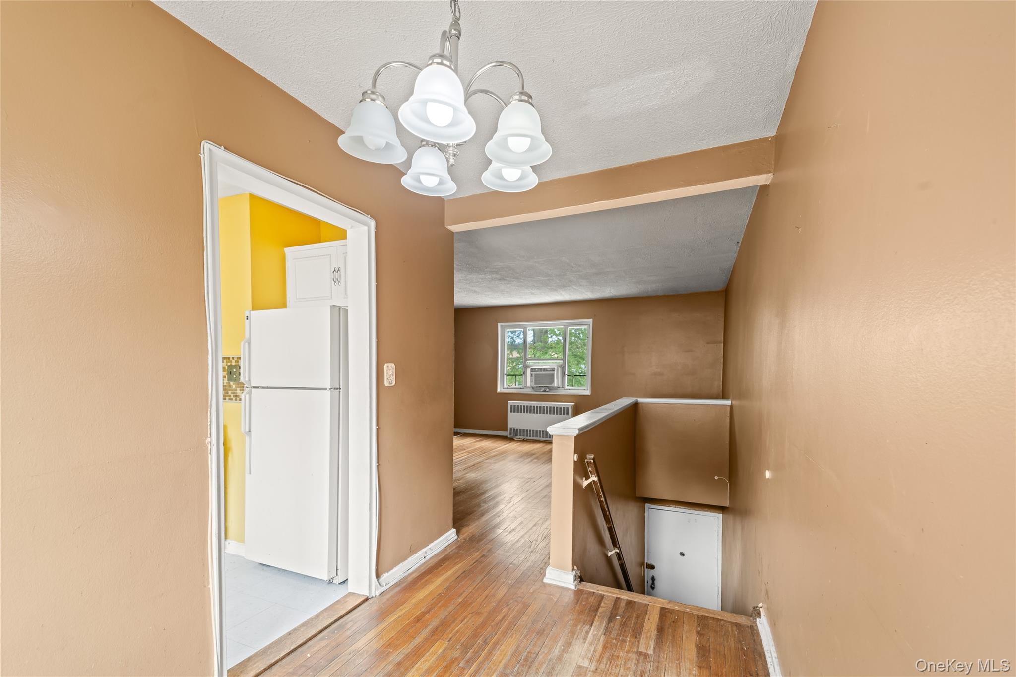 #11 photo, 86-06 231st, Queens Village , NY 11427