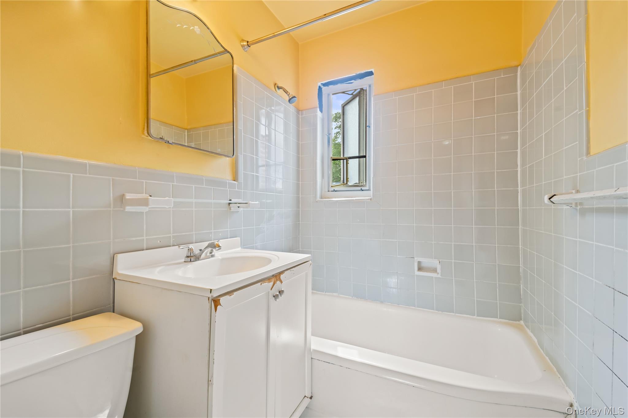 #16 photo, 86-06 231st, Queens Village , NY 11427