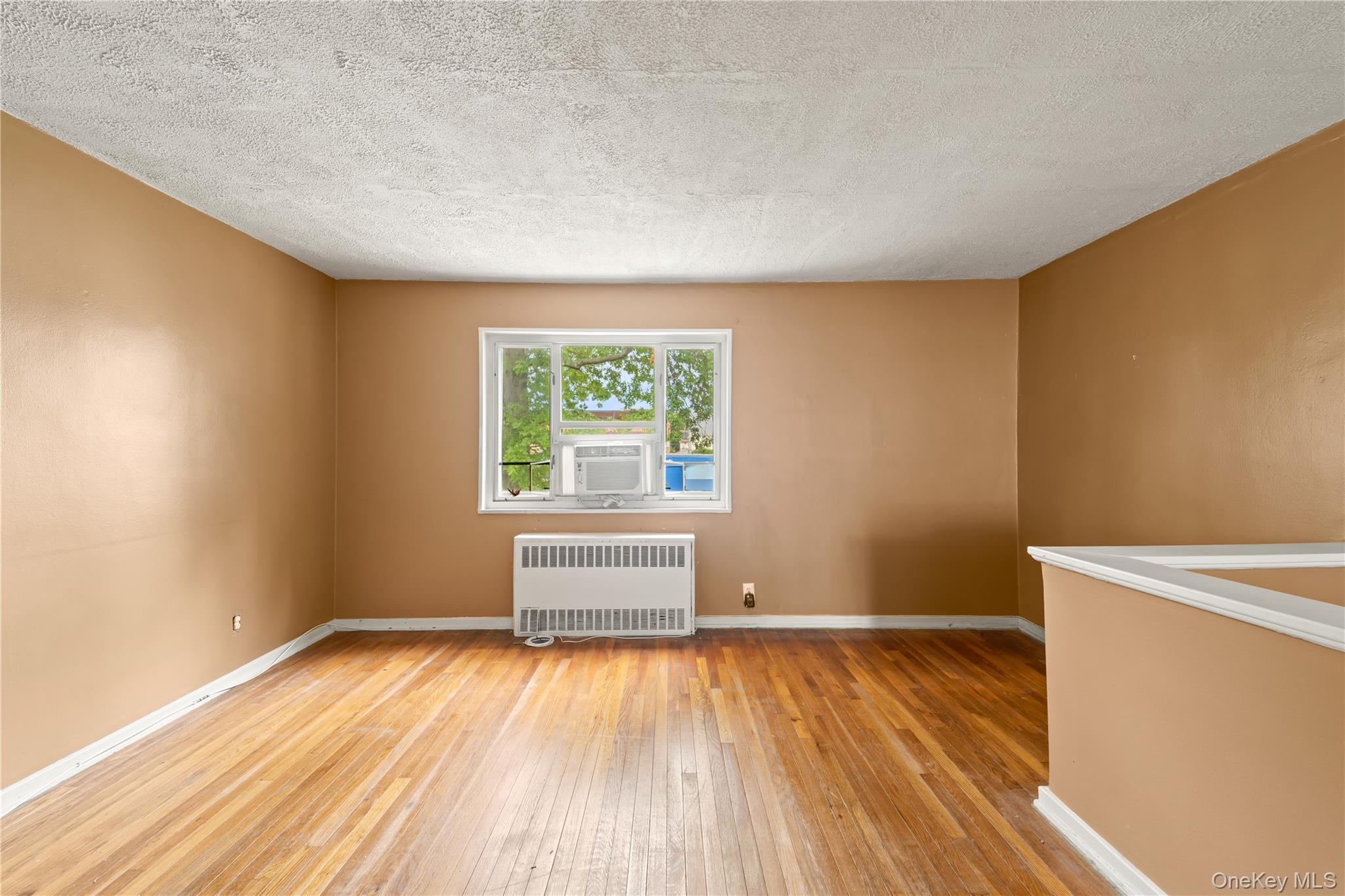 #4 photo, 86-06 231st, Queens Village , NY 11427