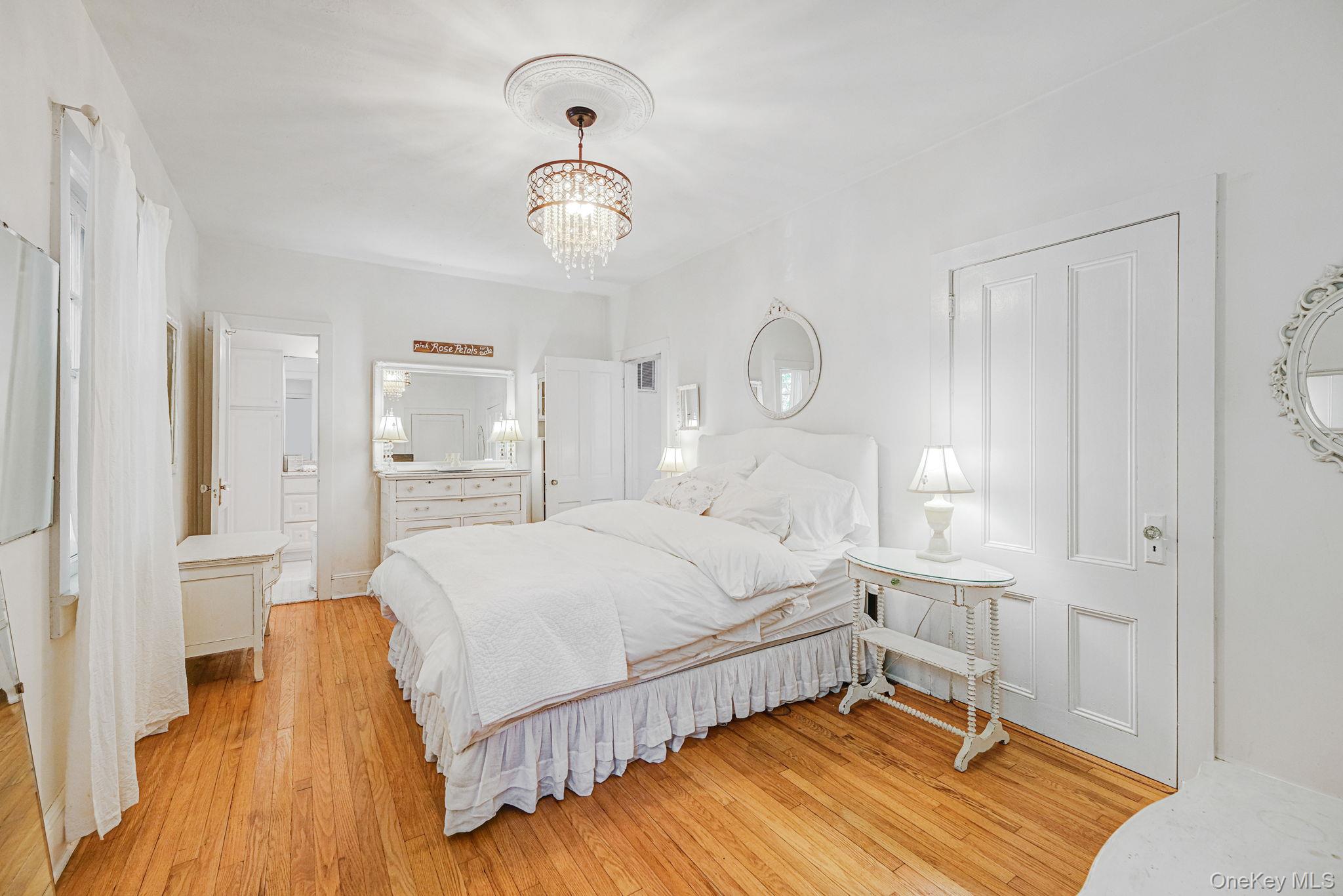 #18 photo, 45 Shore Road, East Setauket , NY 11733