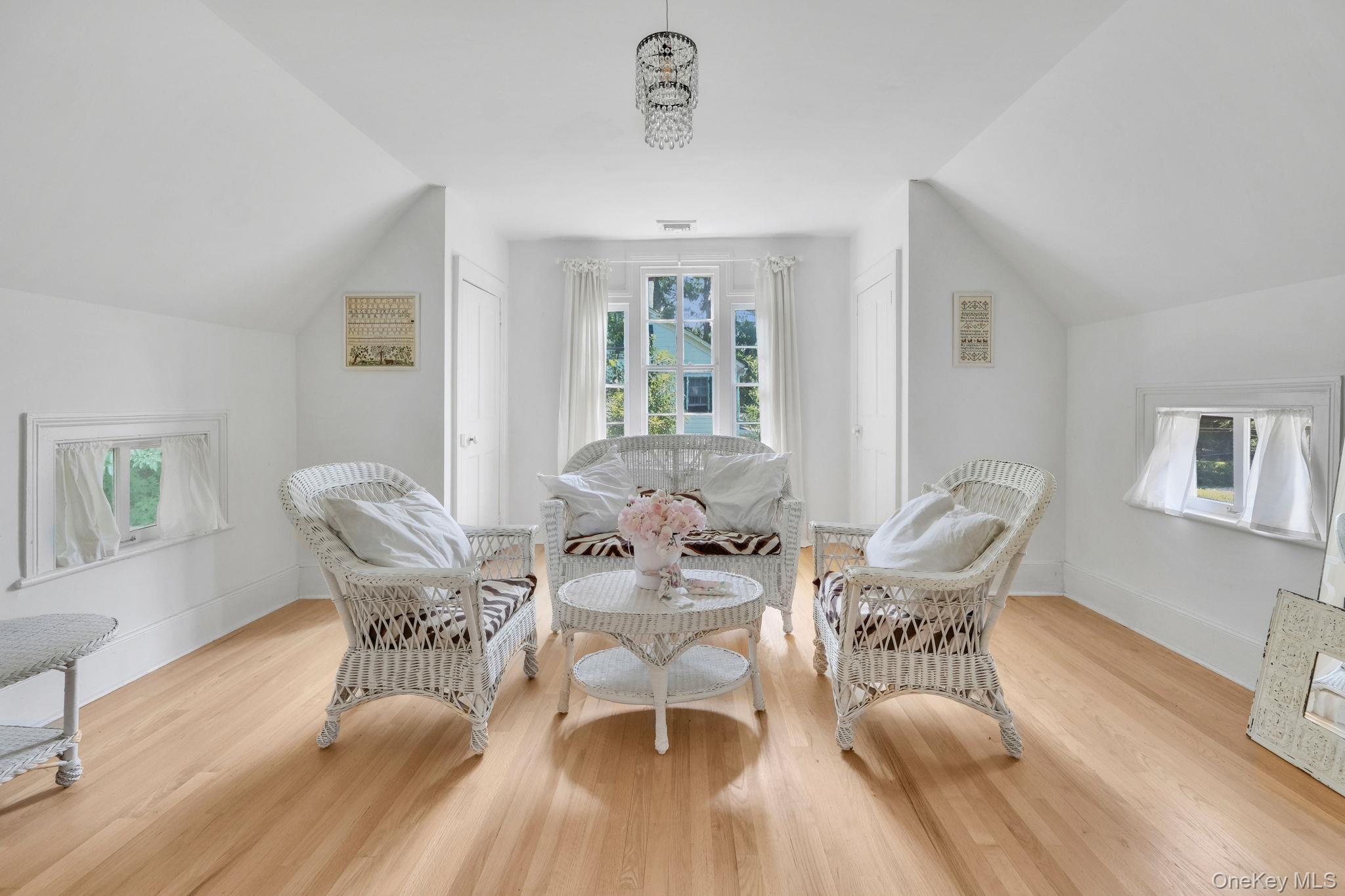 #20 photo, 45 Shore Road, East Setauket , NY 11733