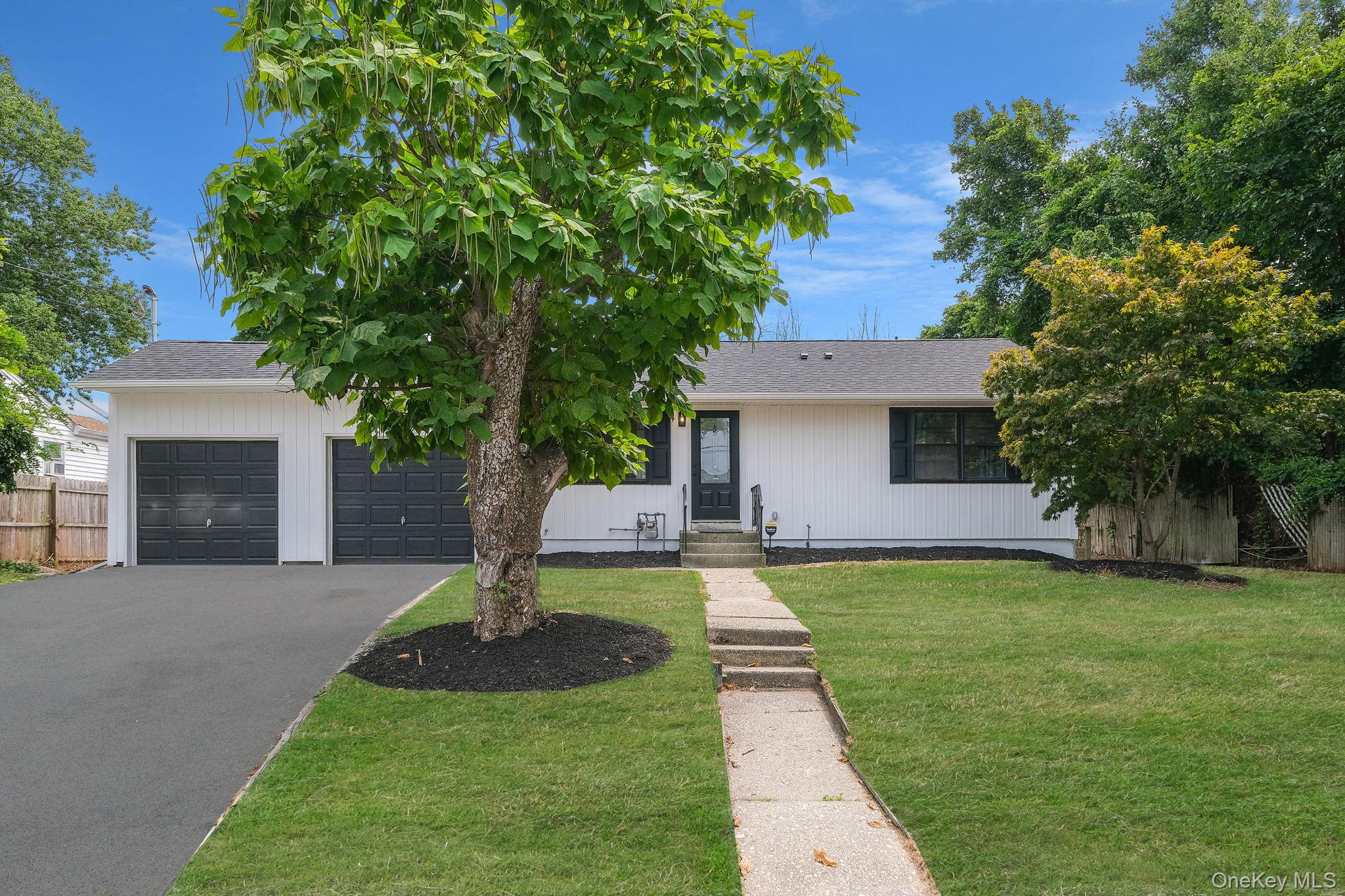 #3 photo, 12 E Chestnut Street, Central Islip , NY 11722