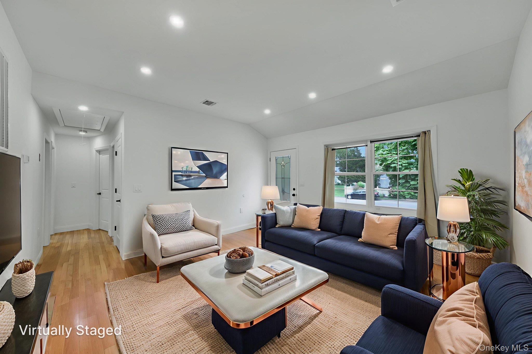 #7 photo, 12 E Chestnut Street, Central Islip , NY 11722