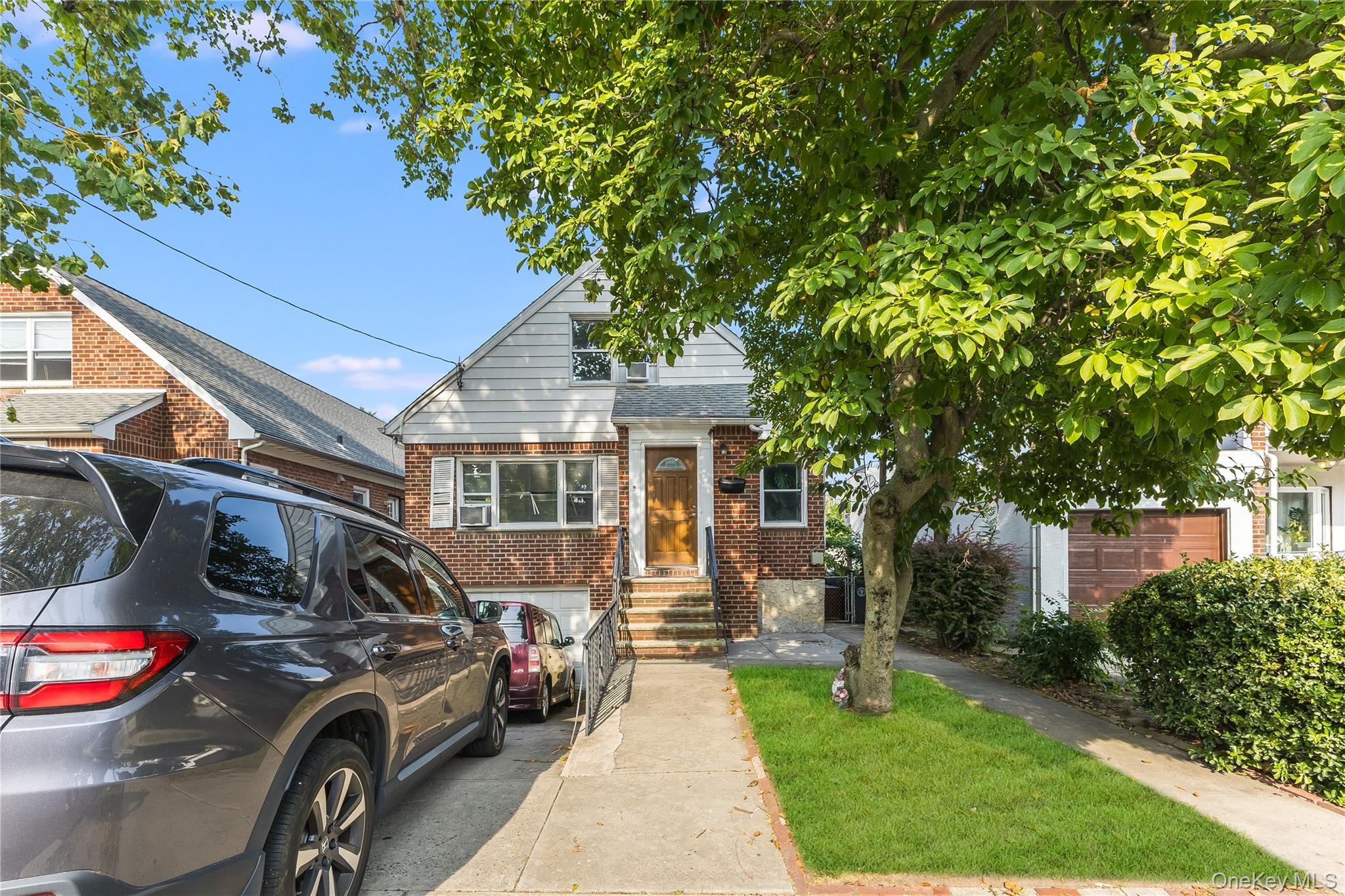 #2 photo, 80-15 168th Street, Jamaica Estates , NY 11432